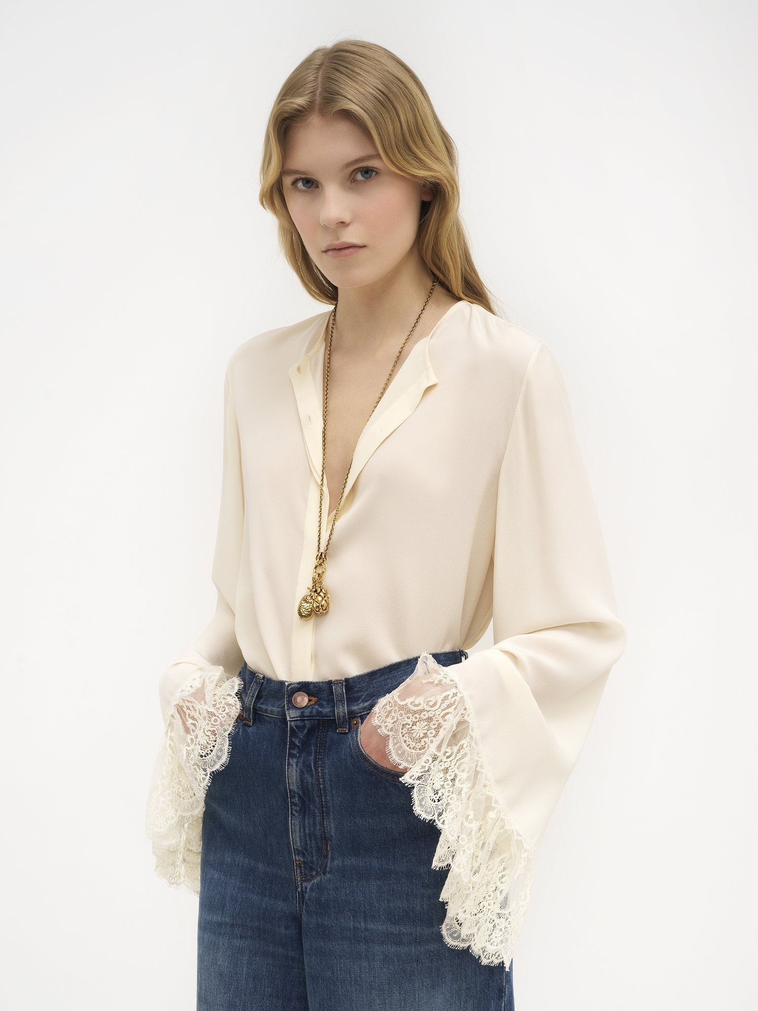 COLLARLESS FLUID BLOUSE IN CRÊPE DE CHINE - 4