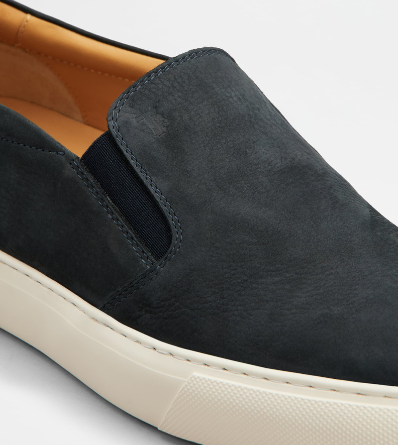 SLIP-ONS IN NUBUCK - BLUE 5