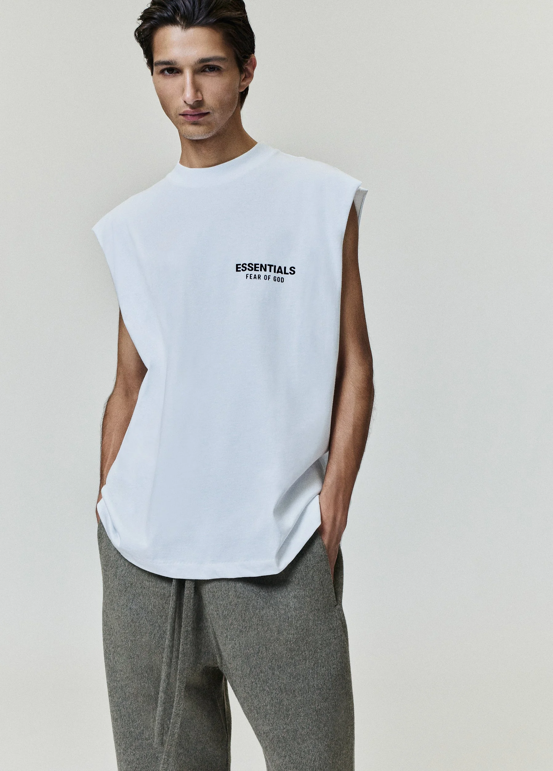 Essentials FW26 Classic Cut-Off - 1