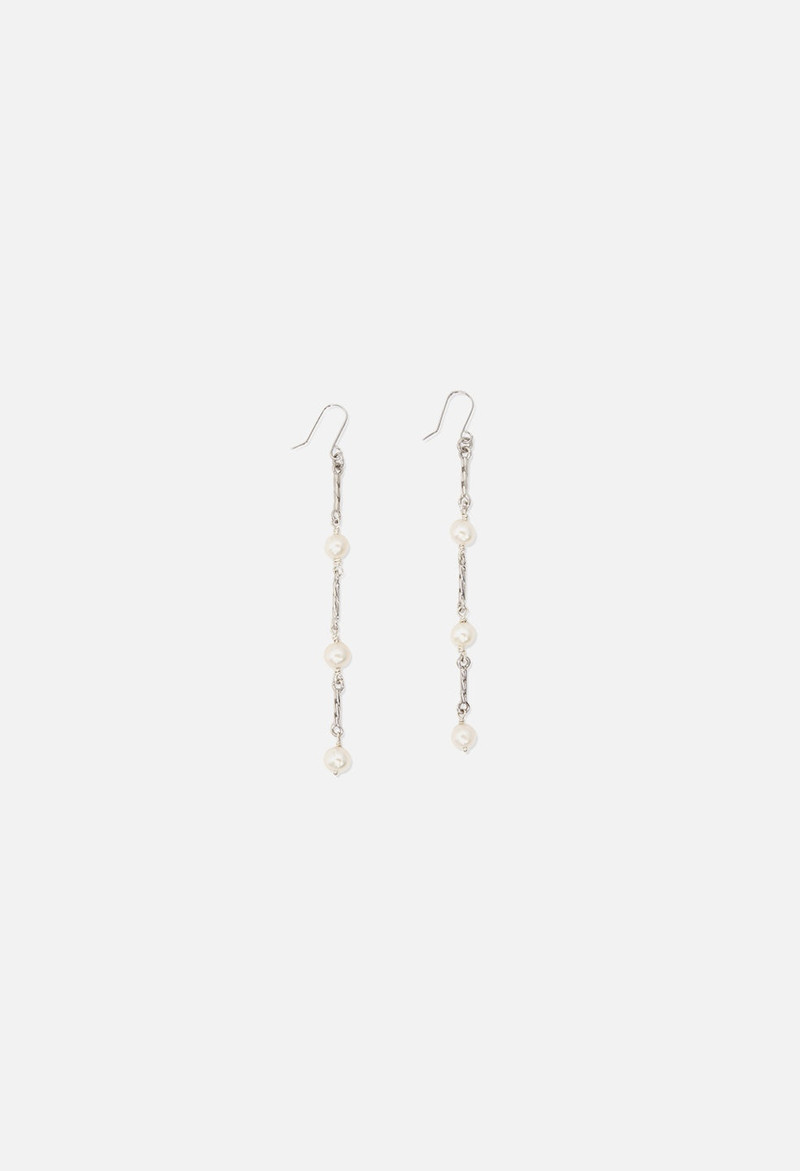 John Elliott JOHN ELLIOTT X M.A.R.S TWIST LINK PEARL EARRINGS outlook