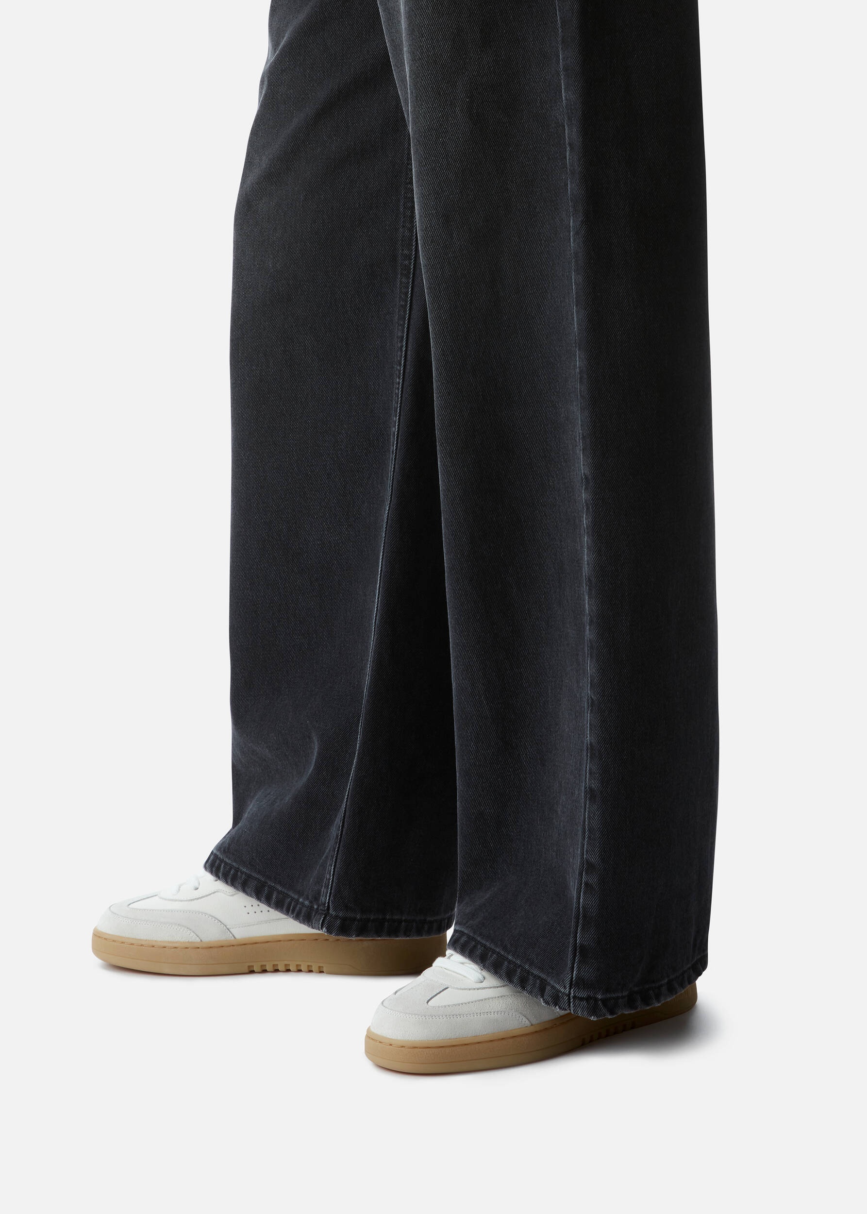 Dice T-Toe Sneaker - 6