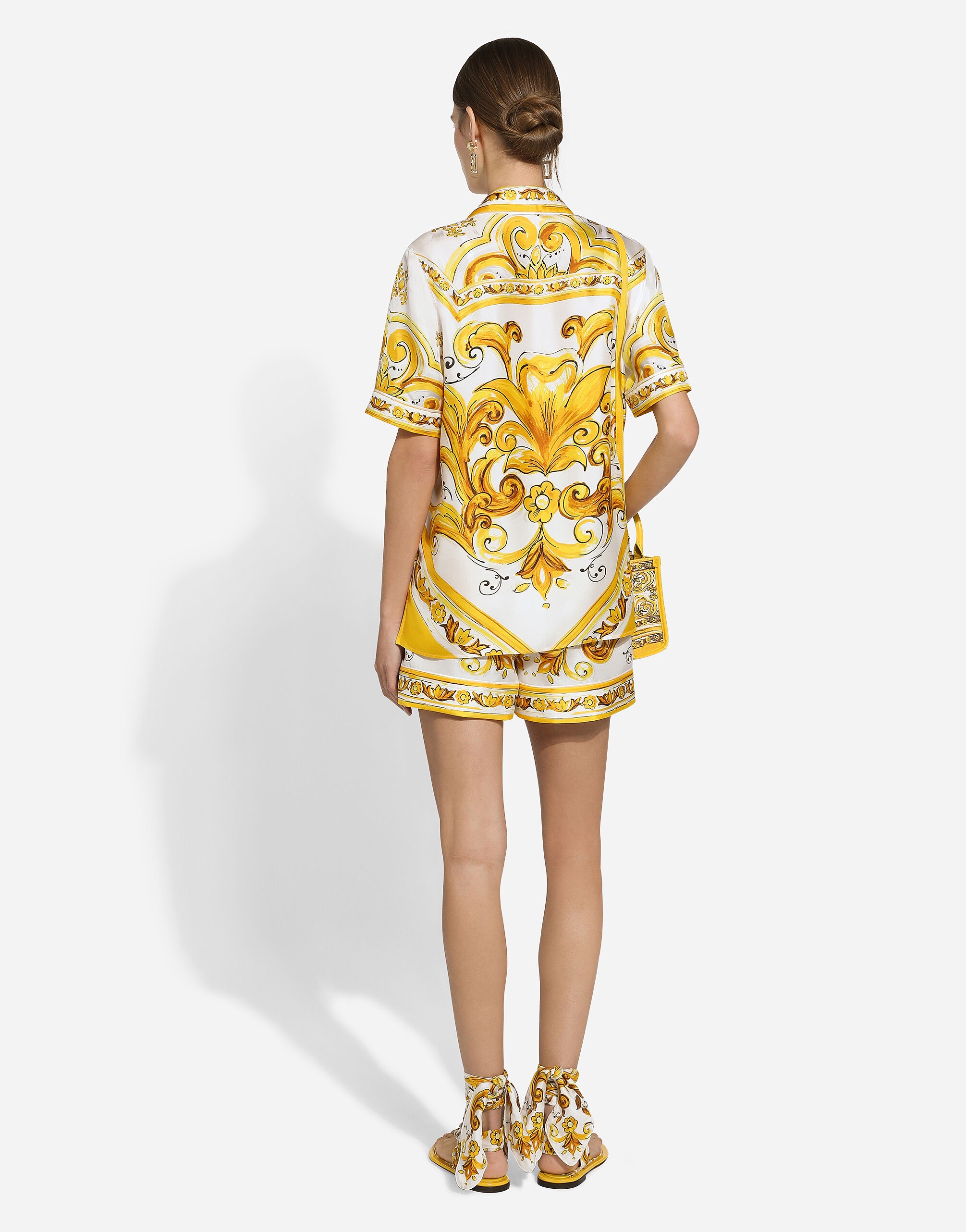 Silk twill shorts with majolica print - 3