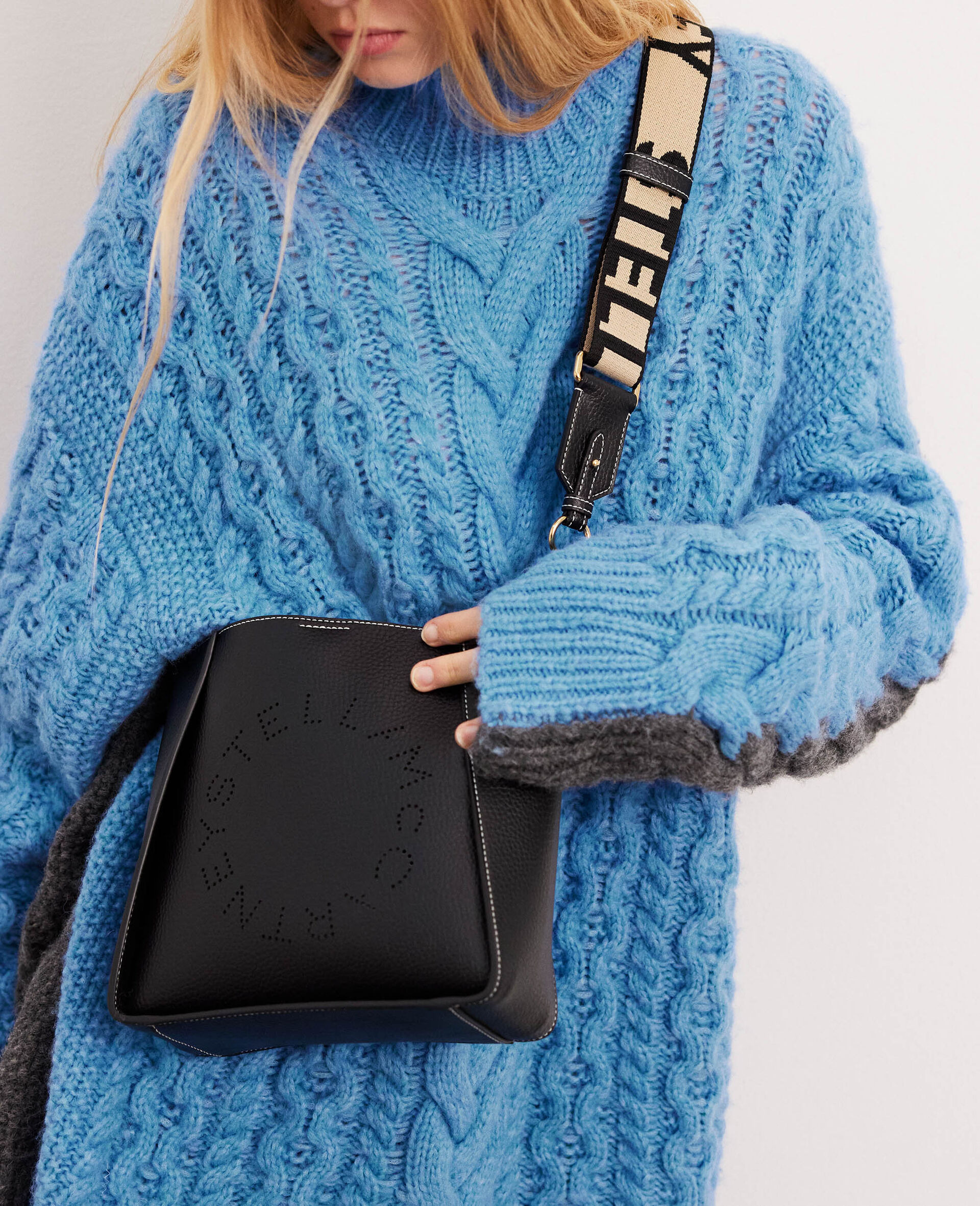 Logo Grainy Alter Mat Shoulder Bag - 8