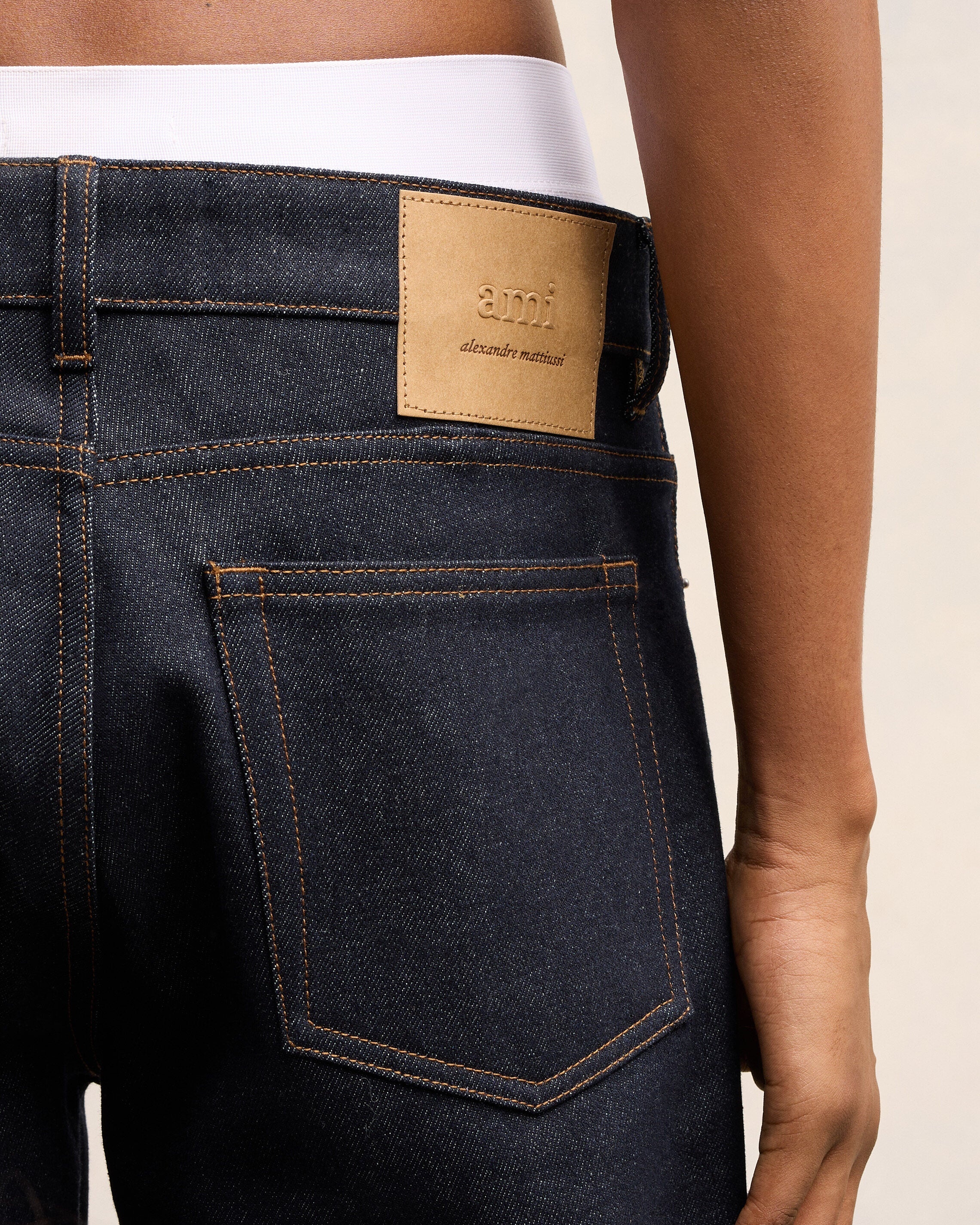 CLASSIC FIT JEANS - 5