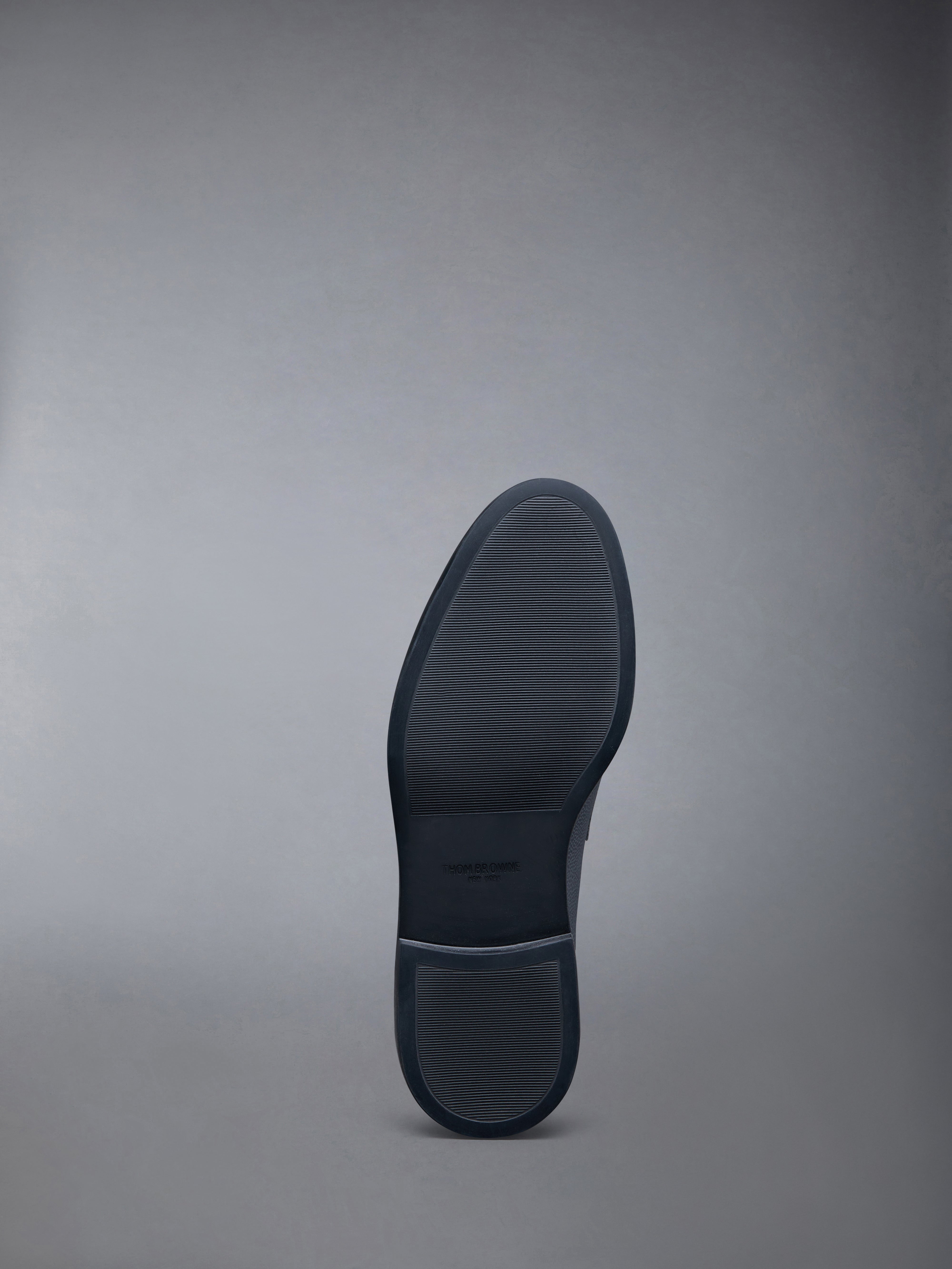 Pebble Grain Leather Rubber Sole Penny Loafer - 6