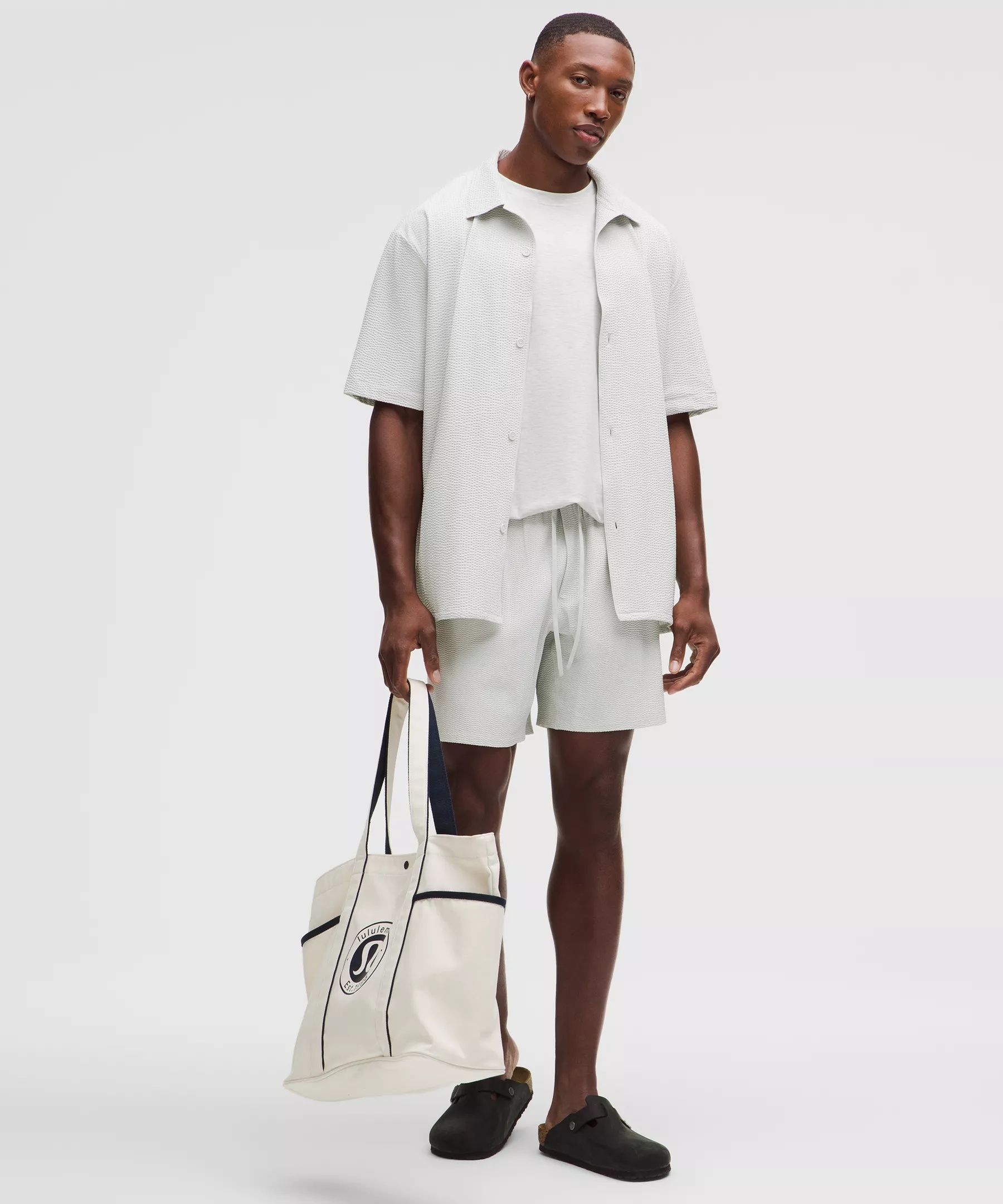 Textured Camp Collar Short-Sleeve Shirt - 3
