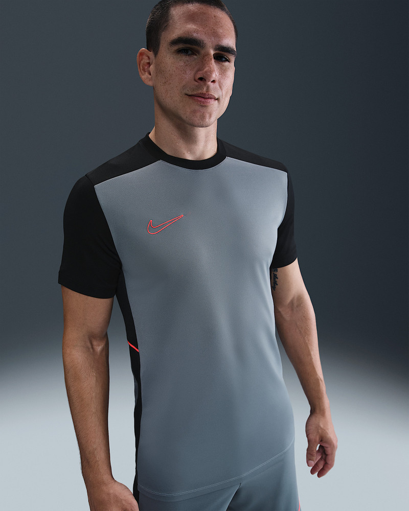Nike Academy Men's Dri-FIT Short-Sleeve Soccer Top 1
