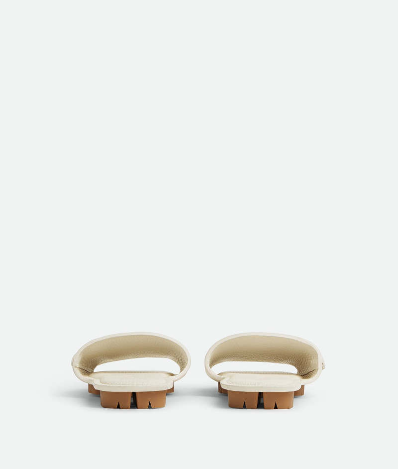 Bottega Veneta Shore Mule outlook