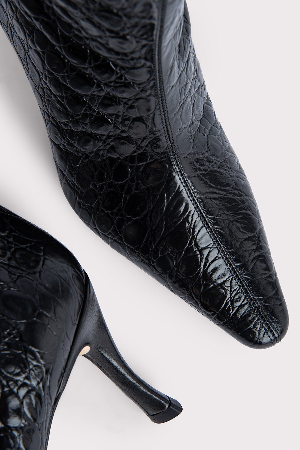 Stevie 42 Black Circular Croco Embossed Leather - 5
