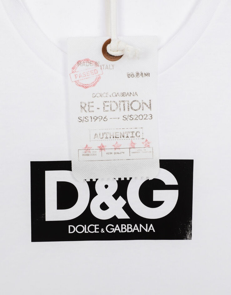 Cotton round-neck T-shirt with patch 3