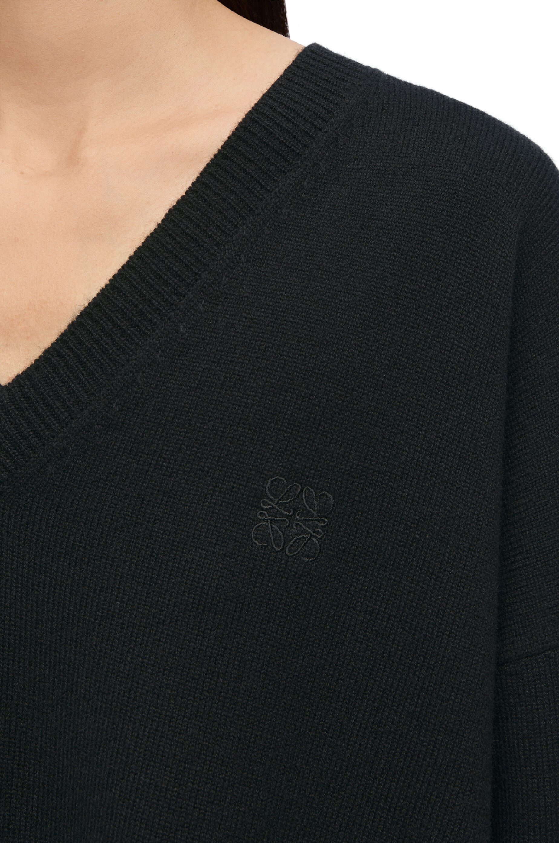Asymmetric sweater in cashmere - 5
