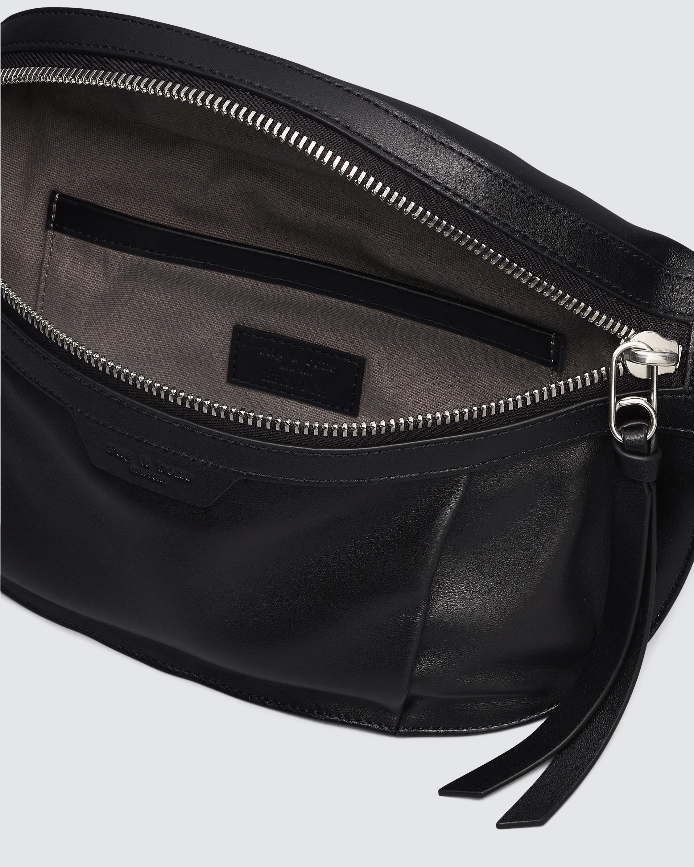 Commuter Fanny Pack - Leather
Small Fanny Pack - 4