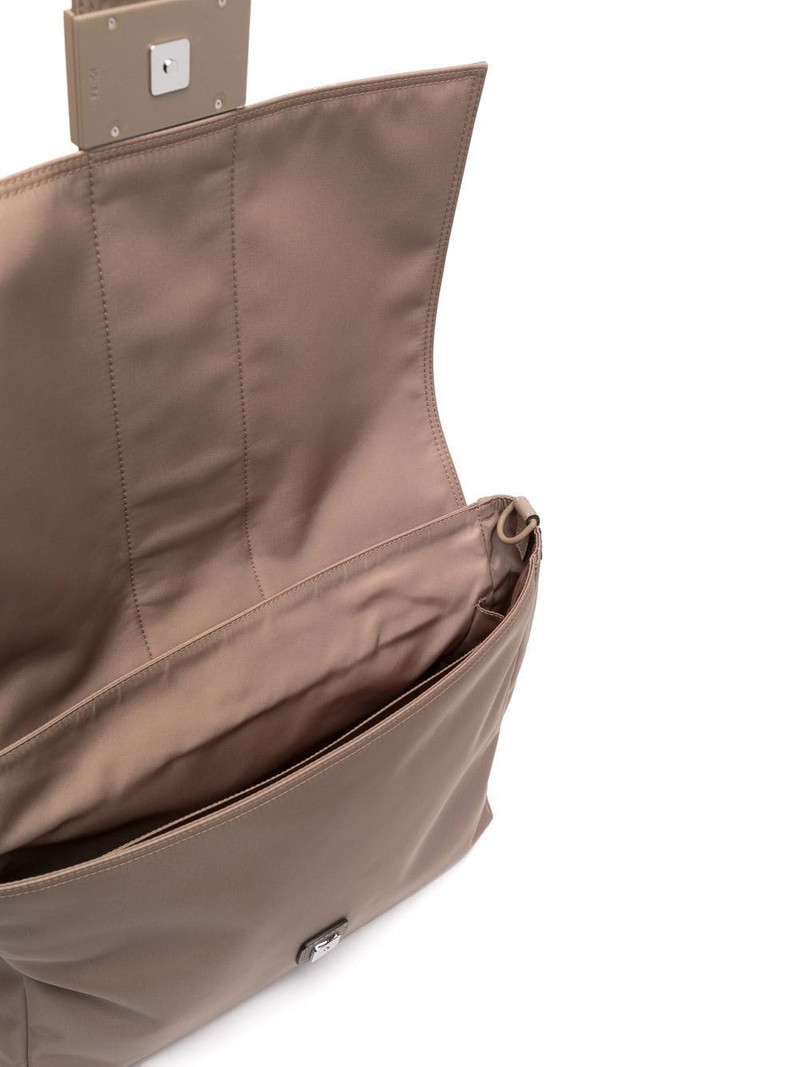Baguette messenger bag 5