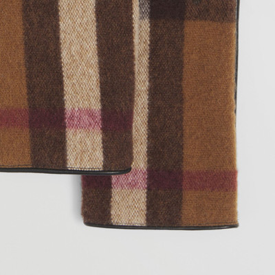 Burberry Check Wool and Lambskin Gloves outlook