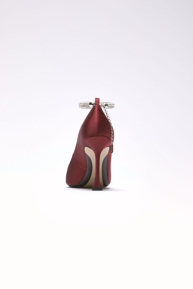N°21 CRYSTAL-EMBELLISHED PUMPS outlook