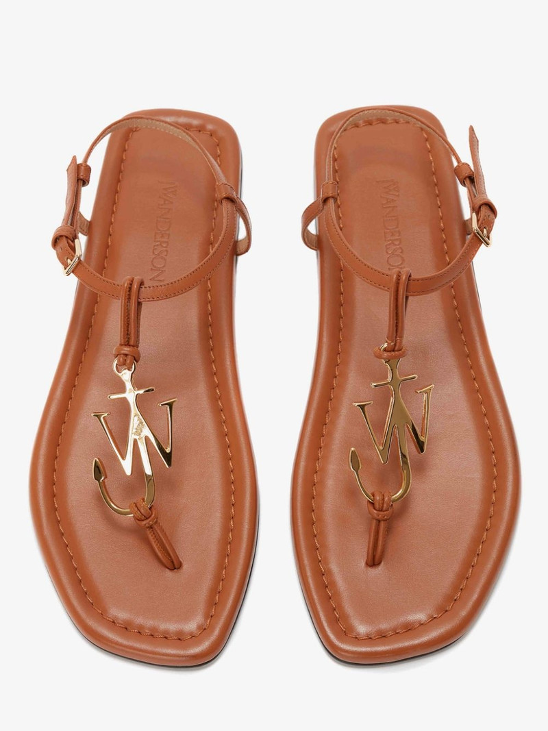 WOMEN'S LOGO FLAT SANDAL 4