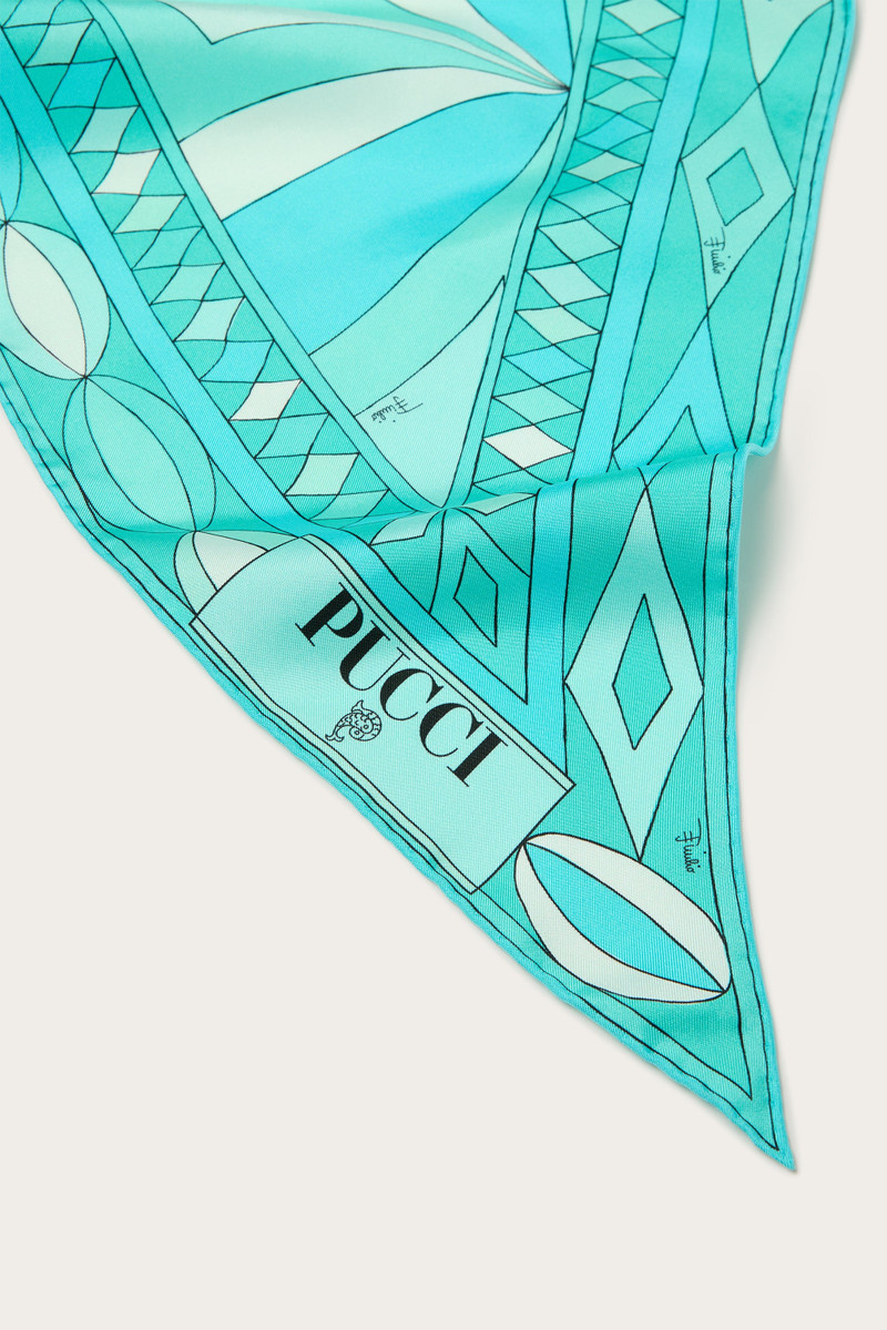 COLLANE PRINT TRIANGLE SILK SCARF 3