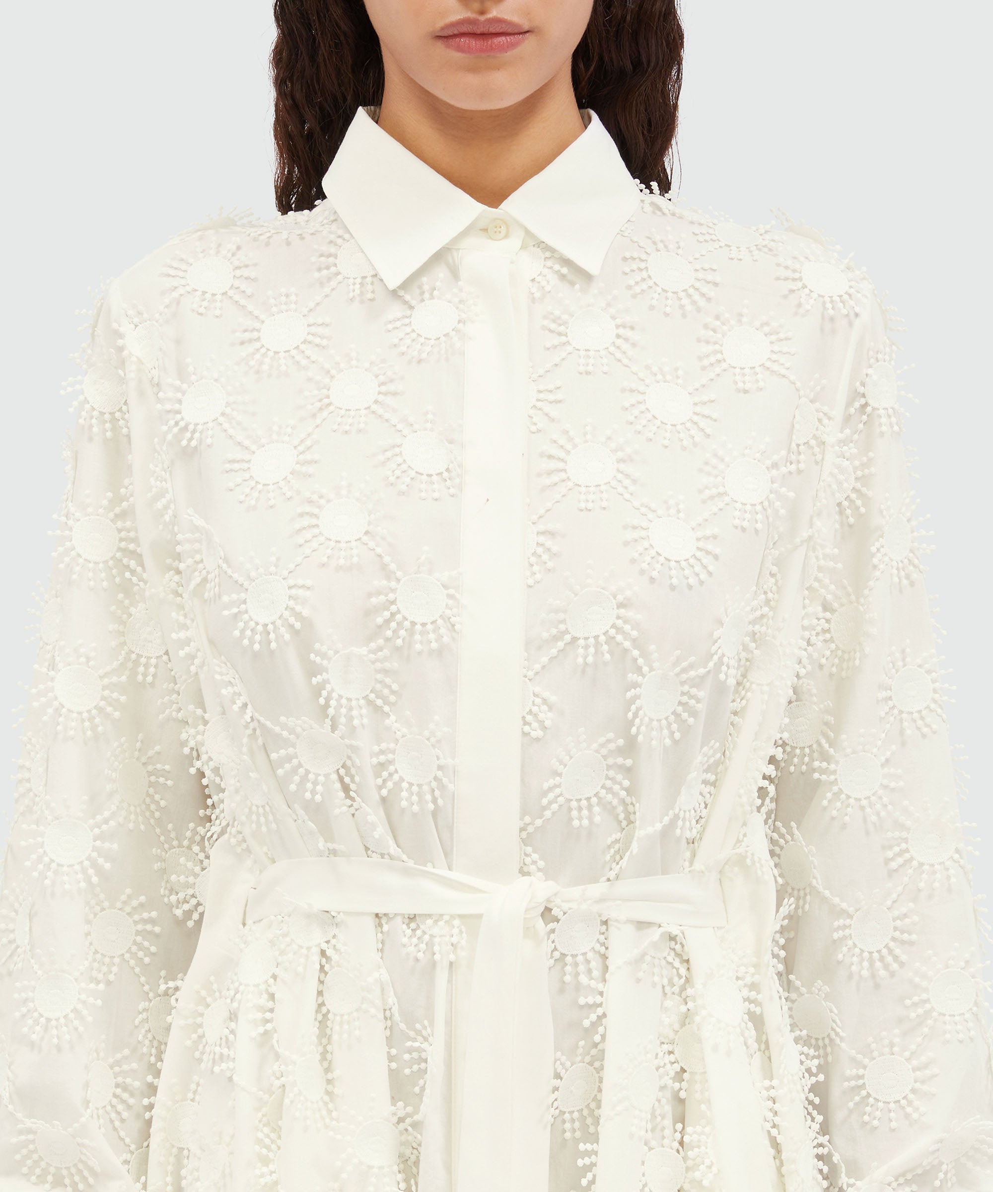 Short shirt dress in white poplin with embroidery - 5