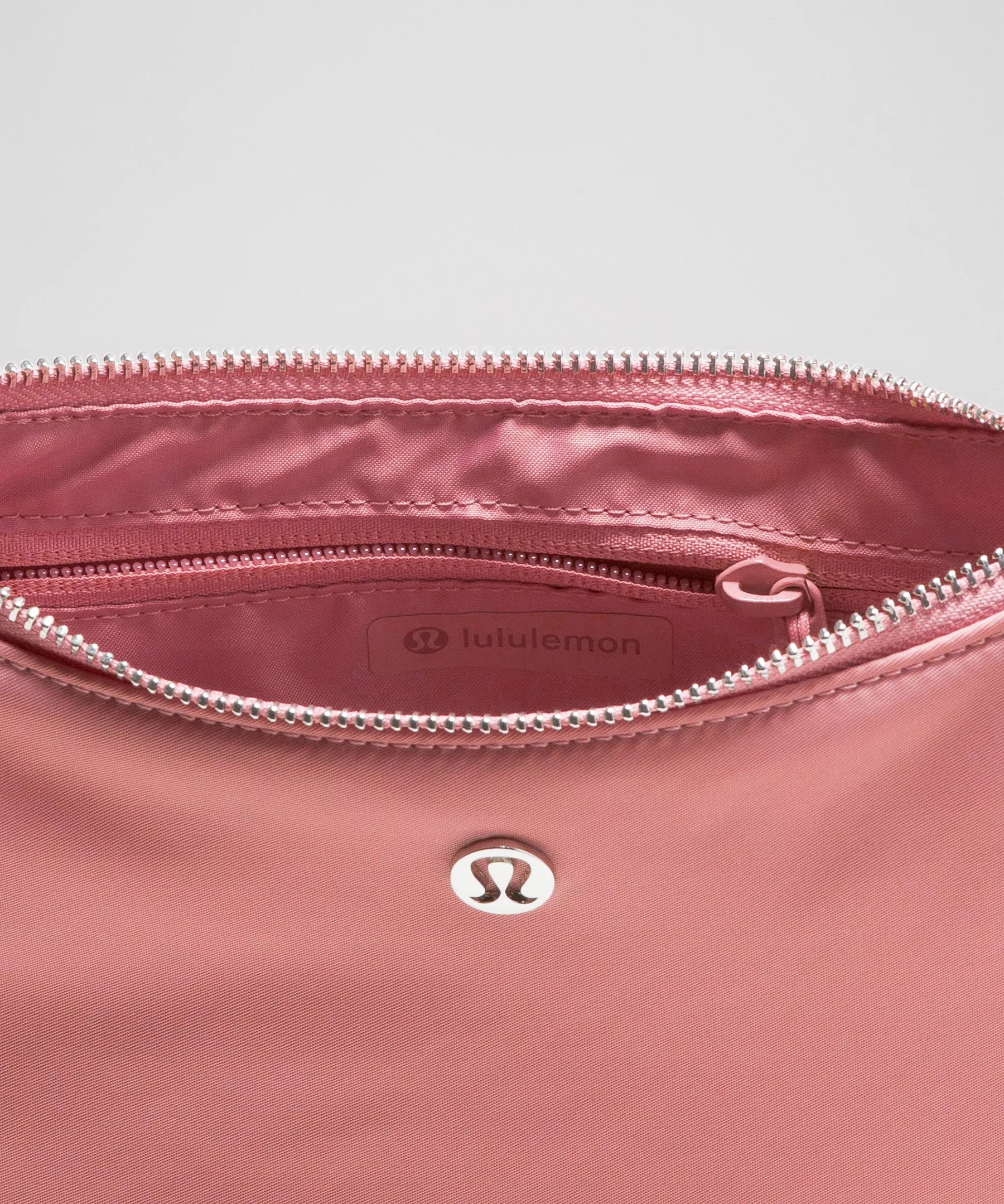 City Essentials Small Shoulder Bag 3L - 4