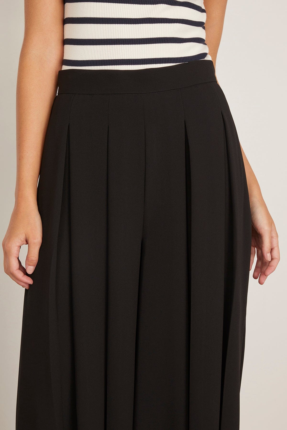 Stadio Long Trouser in Black - 5
