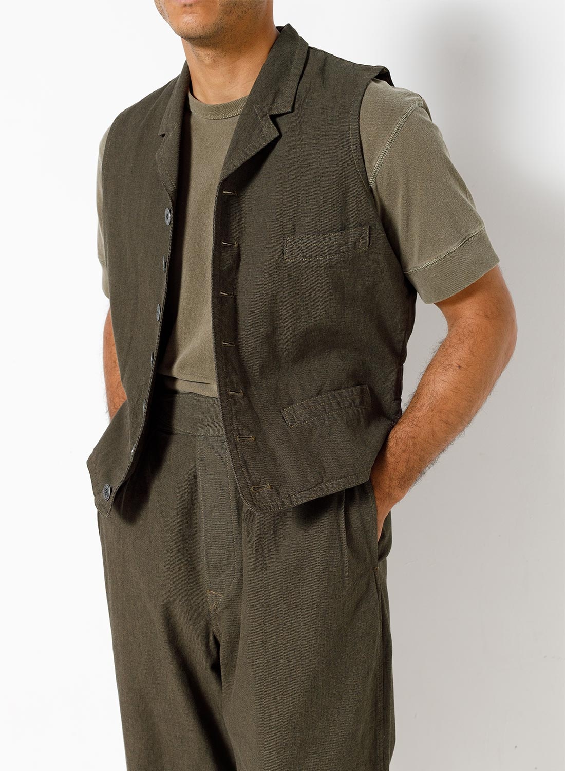 Waistcoat Cotton Broken Twill in Army - 3