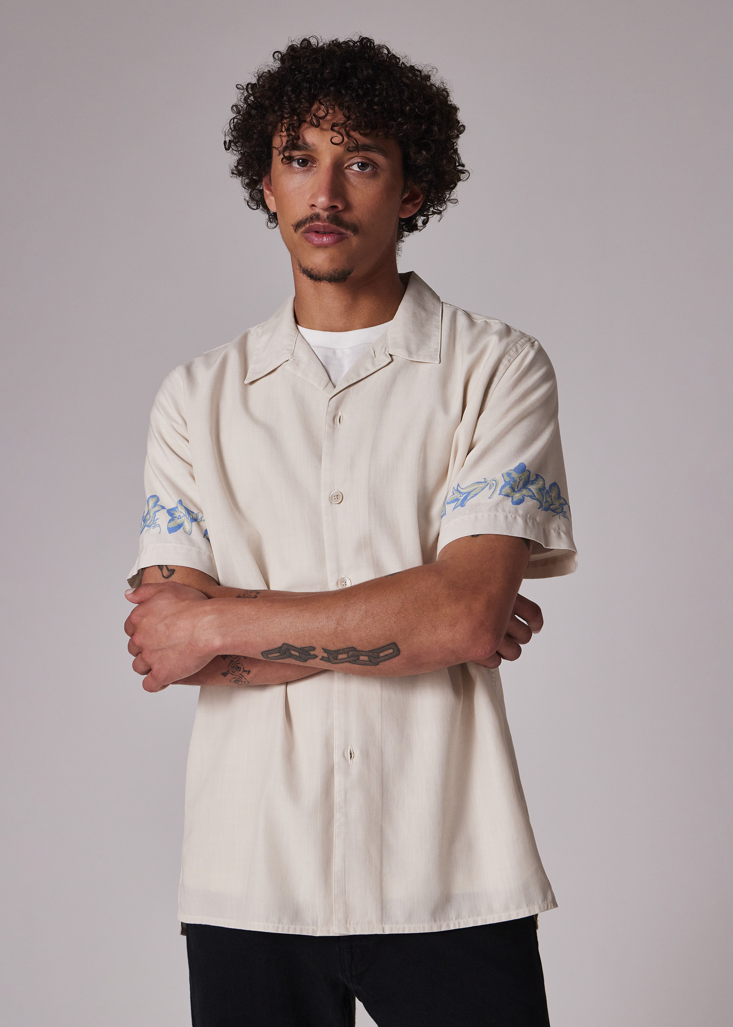 Ecru Lyocell-Cotton Floral Trim Short-Sleeve Shirt - 7