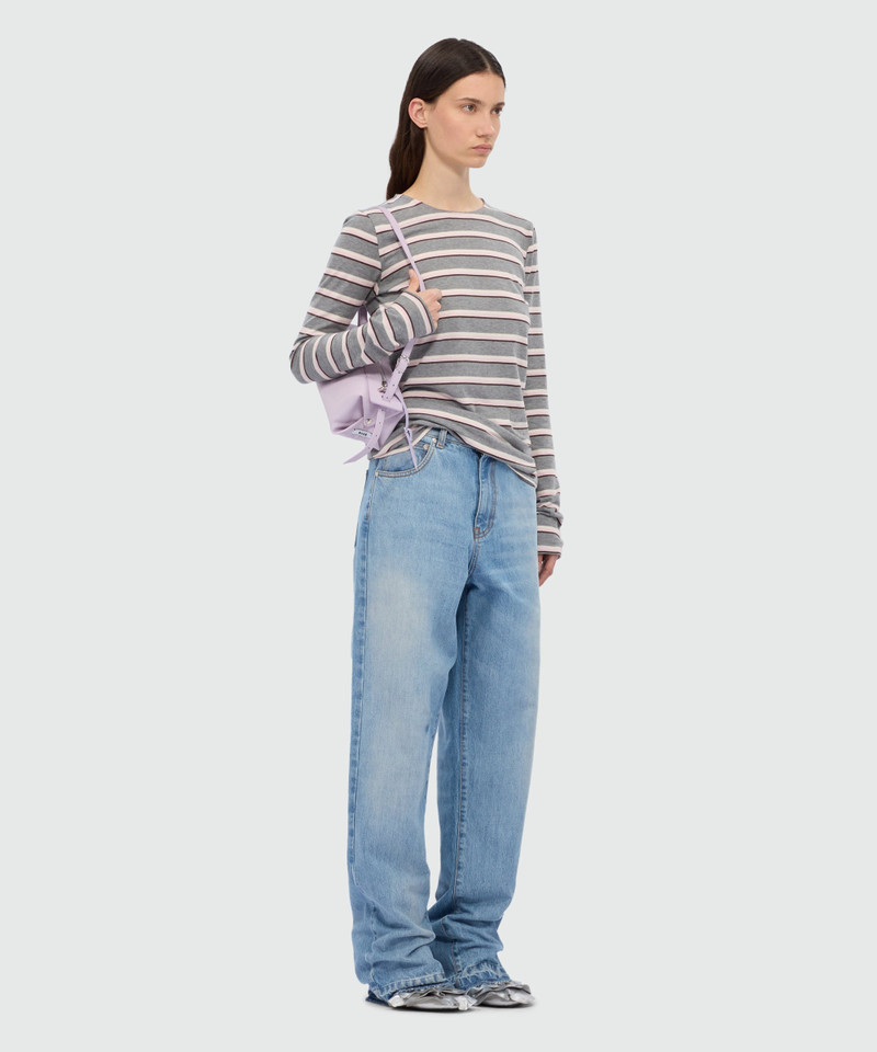 Grey horizontal striped jersey T-shirt. 4