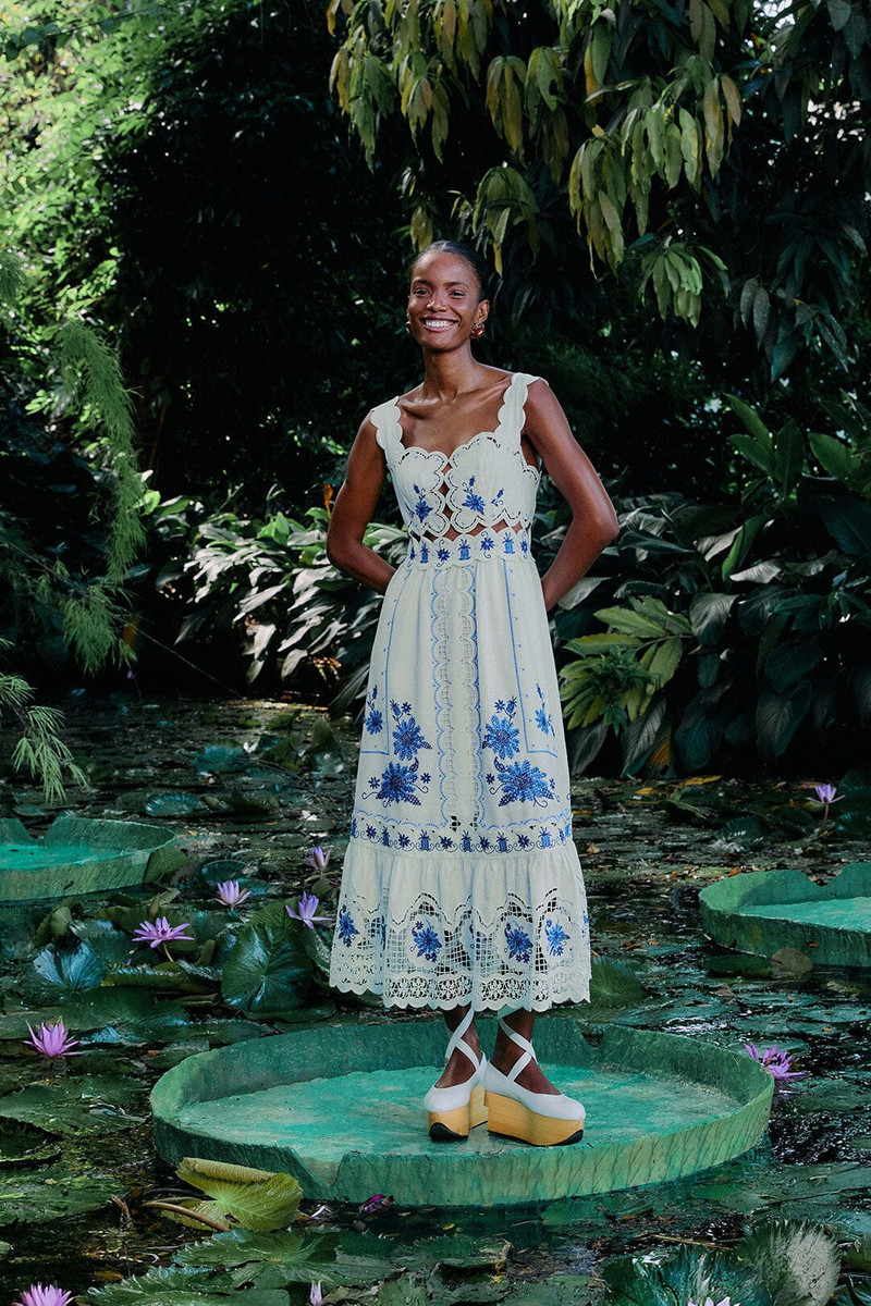 FARM RIO Off-White Richelieu Sunflower Lenzing™ Ecovero™ Euroflax™ Midi Dress outlook