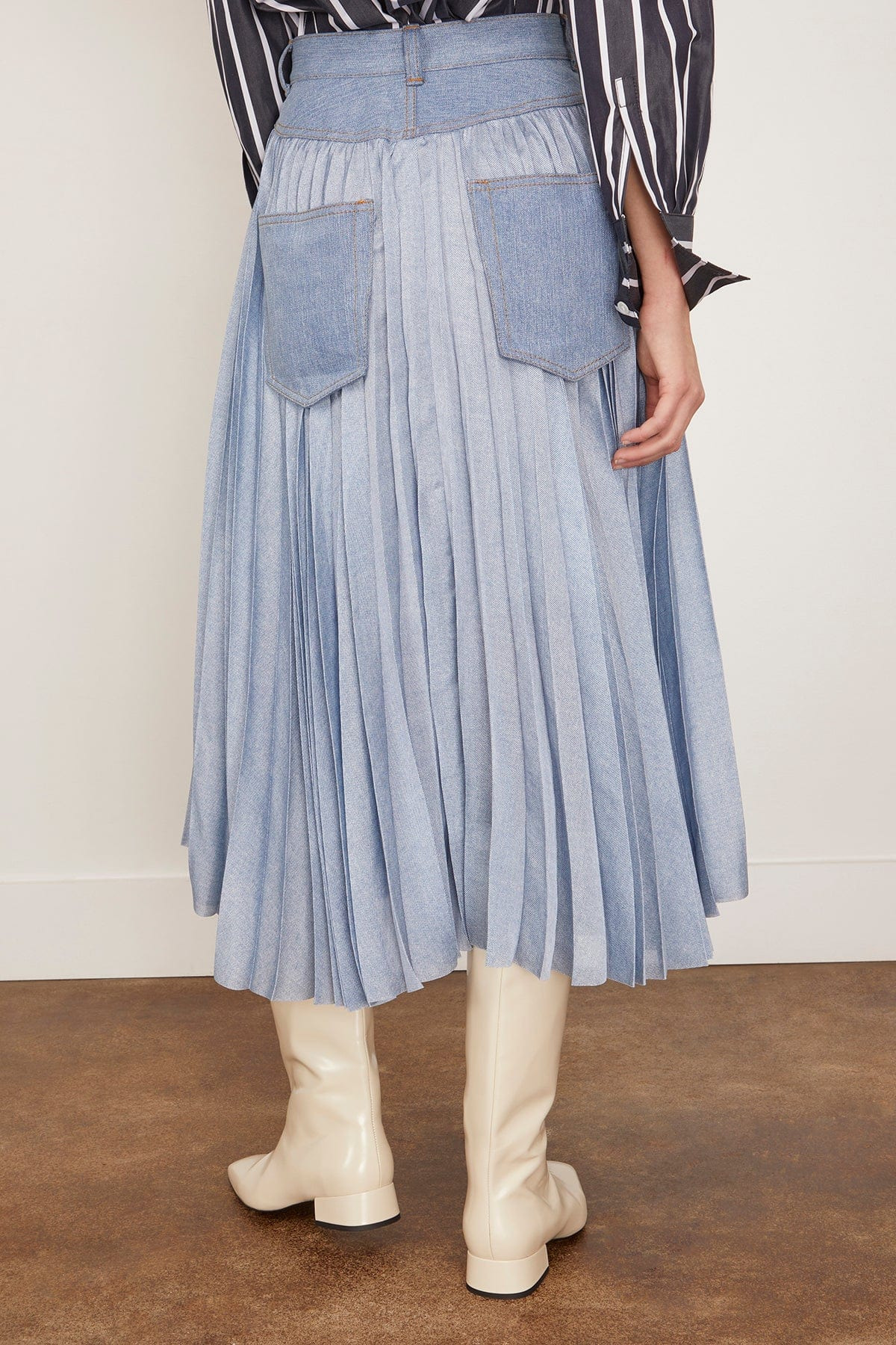 Denim Skirt in Light Blue - 4