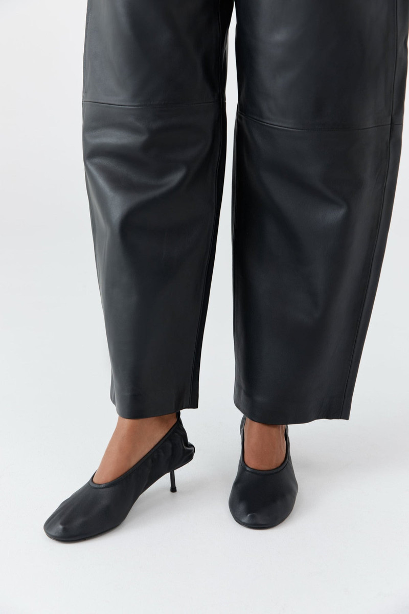 Classic Ballet Heel - Black 3