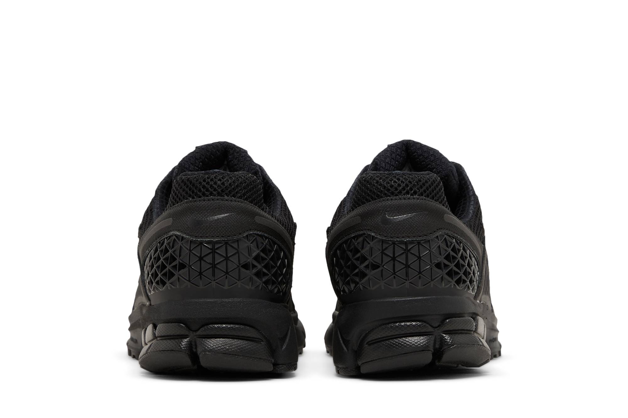 Air Zoom Vomero 5 'Triple Black' - 6