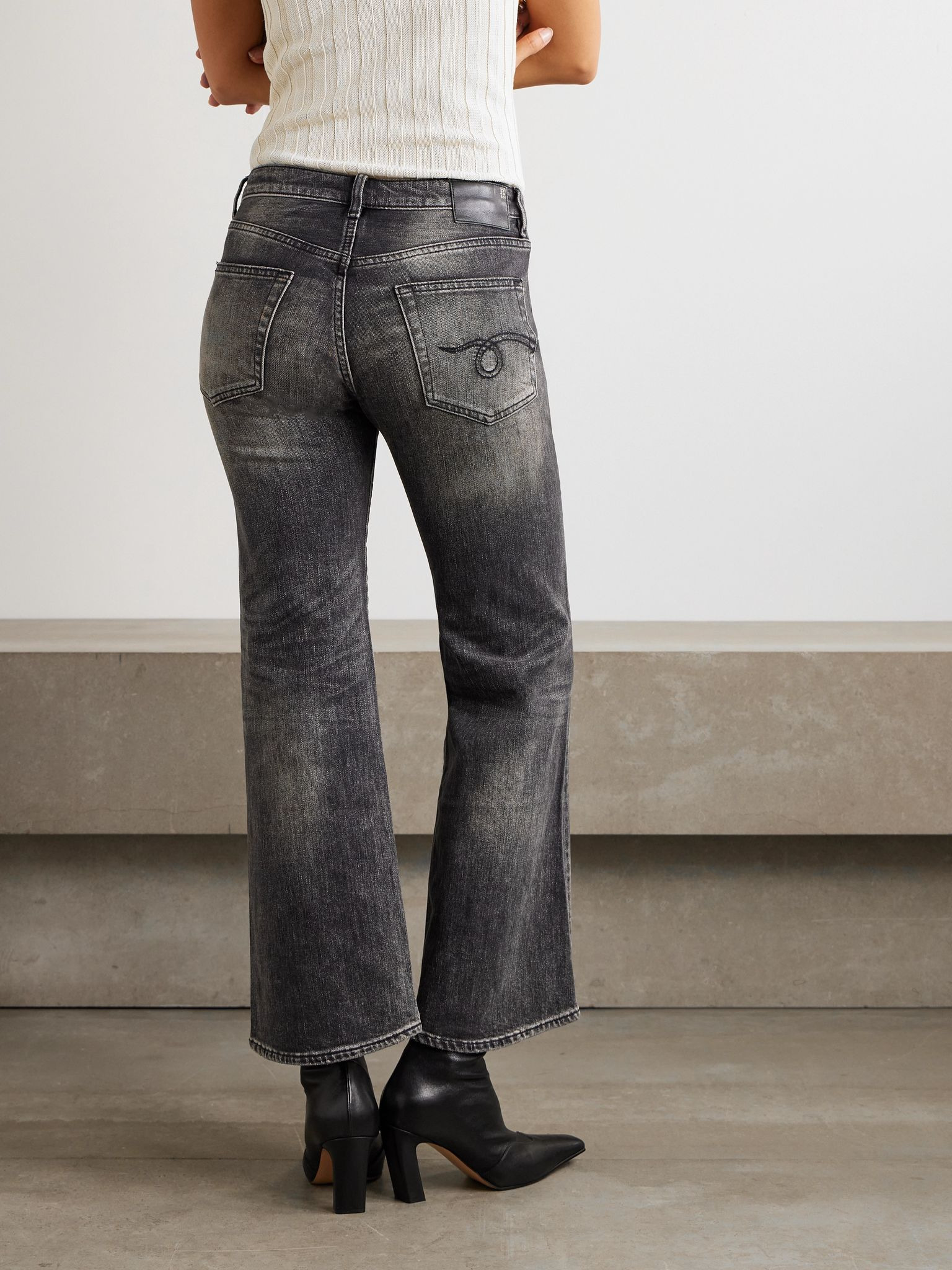 Joan Kick mid-rise flared jeans Black - 4