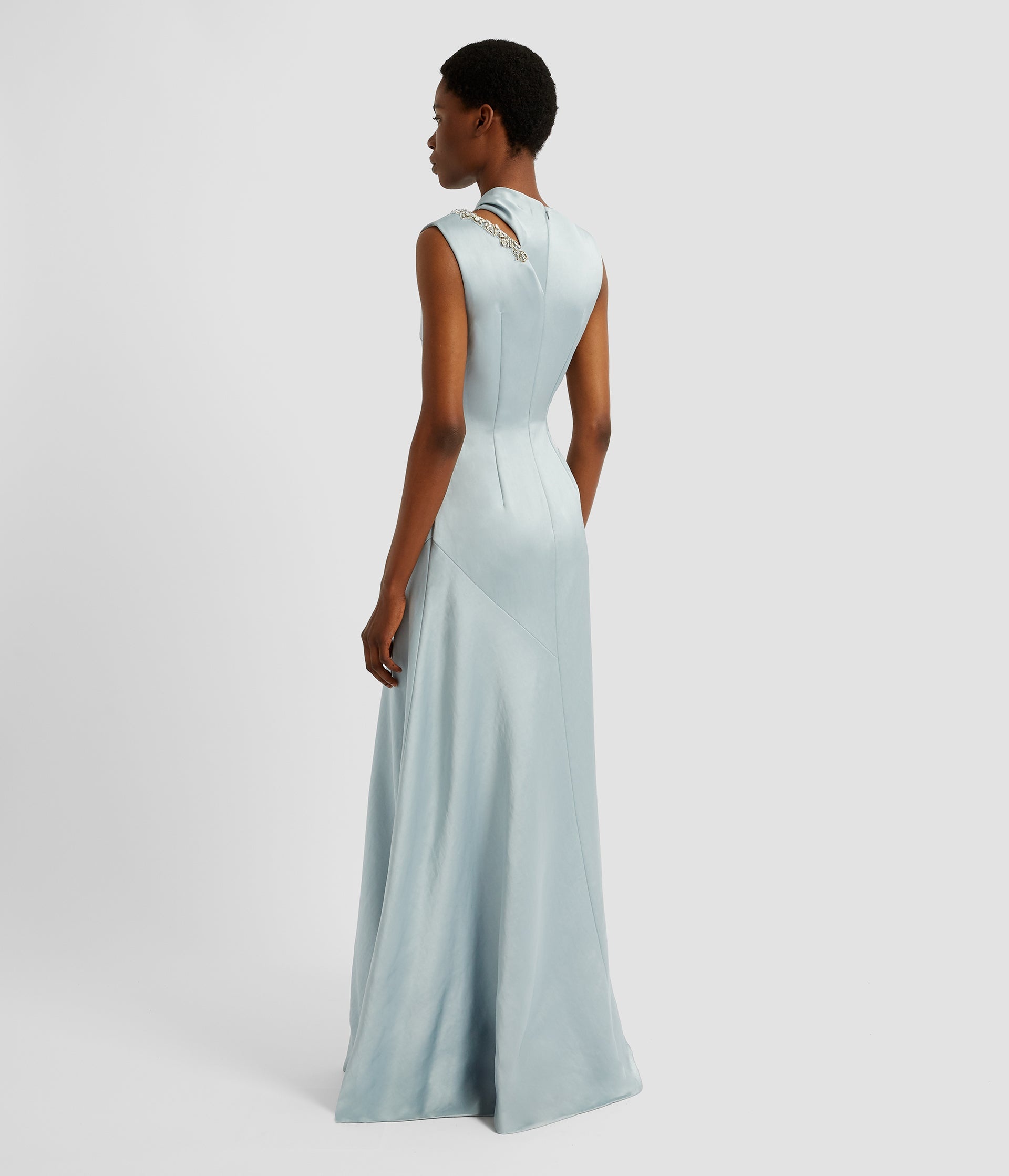 SLEEVELESS GOWN - 3