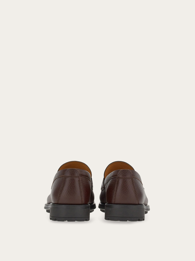 Moccasin with Gancini ornament 4