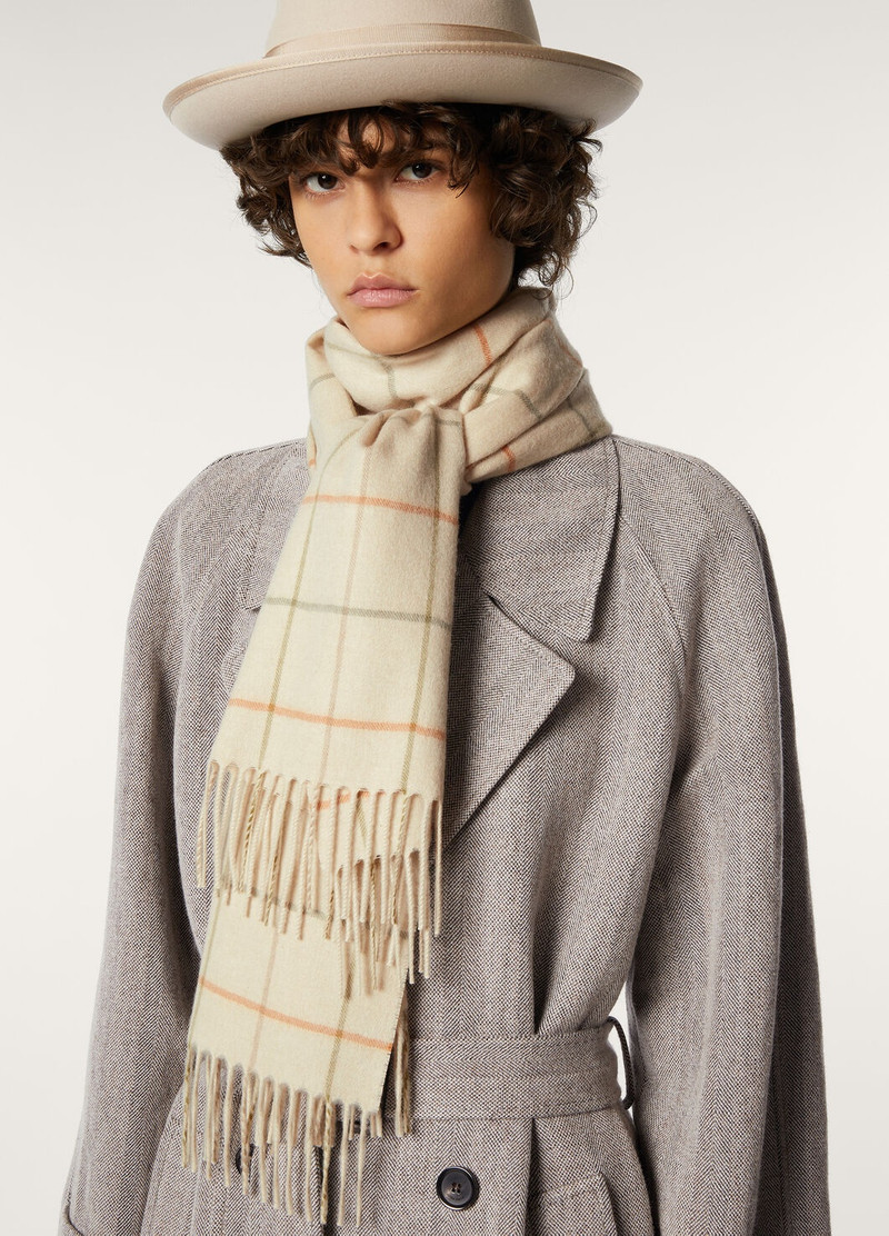Loro Piana Belt Scarf outlook