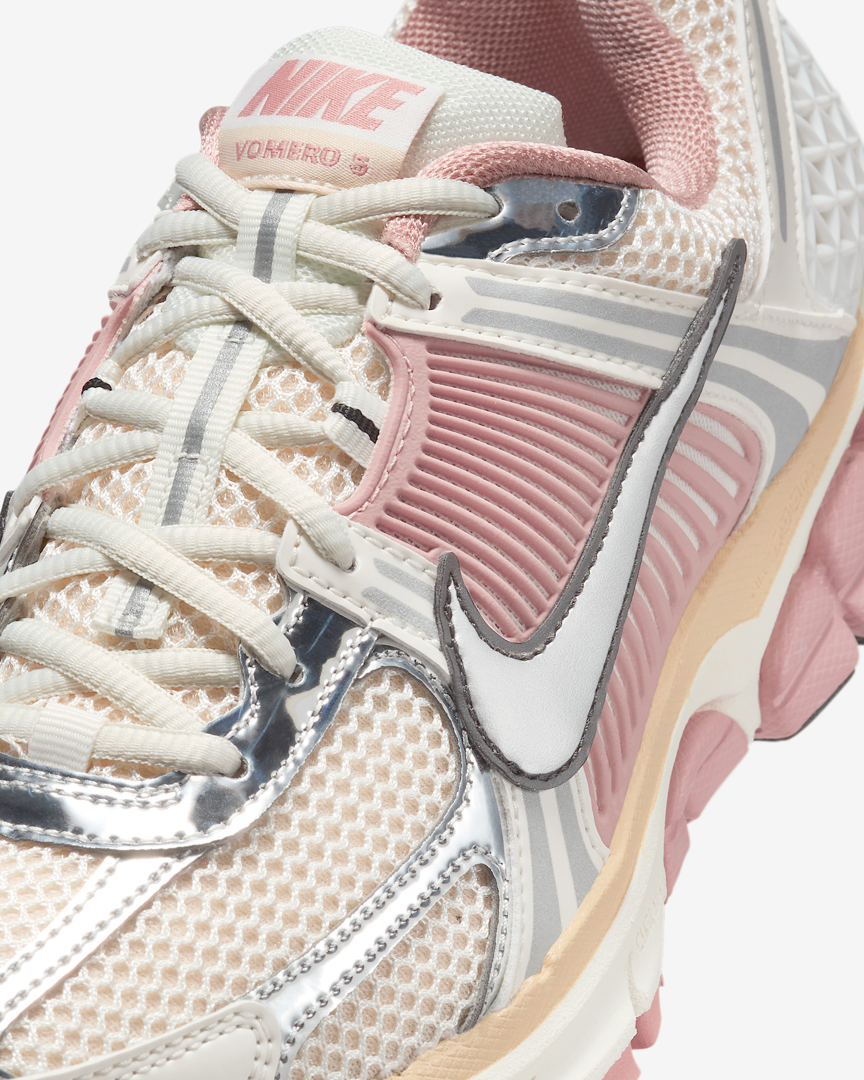 Nike Zoom Vomero 5 Women's Shoes - 7