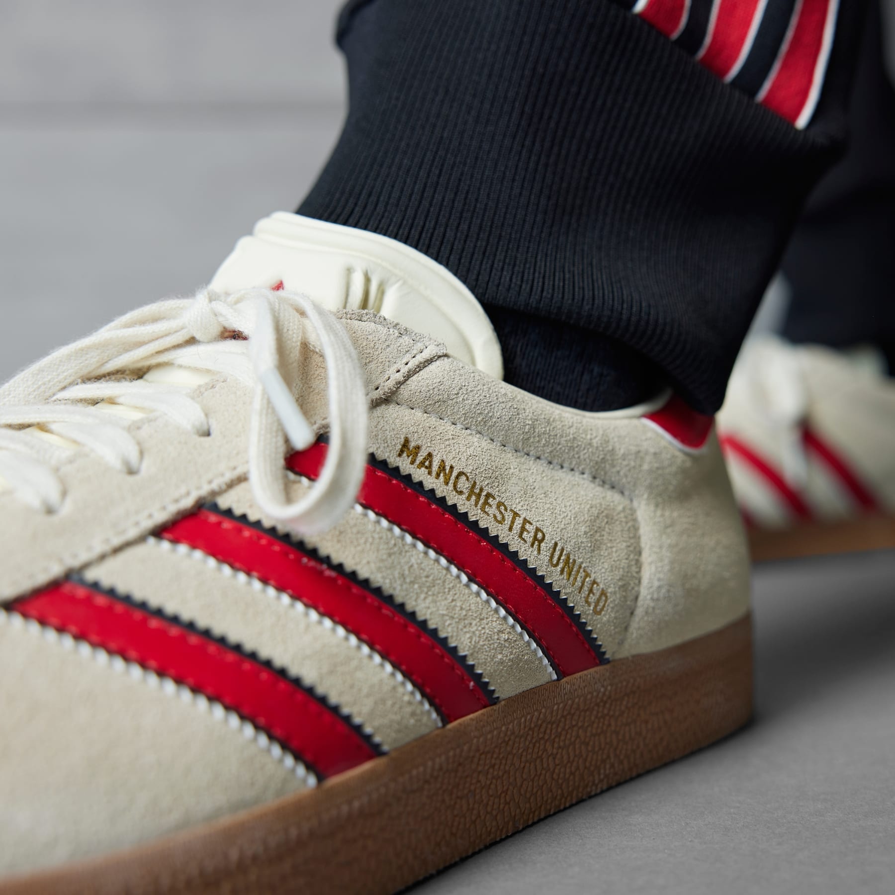 adidas Gazelle Manchester United Terrace Icons Shoes