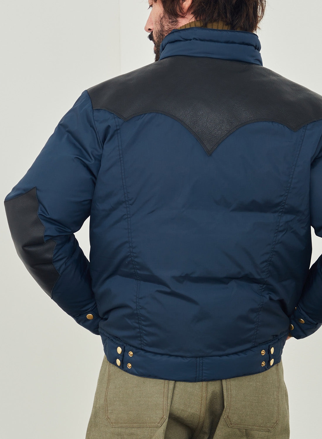 Rocky Mountain Featherbed x Nigel Cabourn Down Short Shell 1969 in Dark Navy - 5