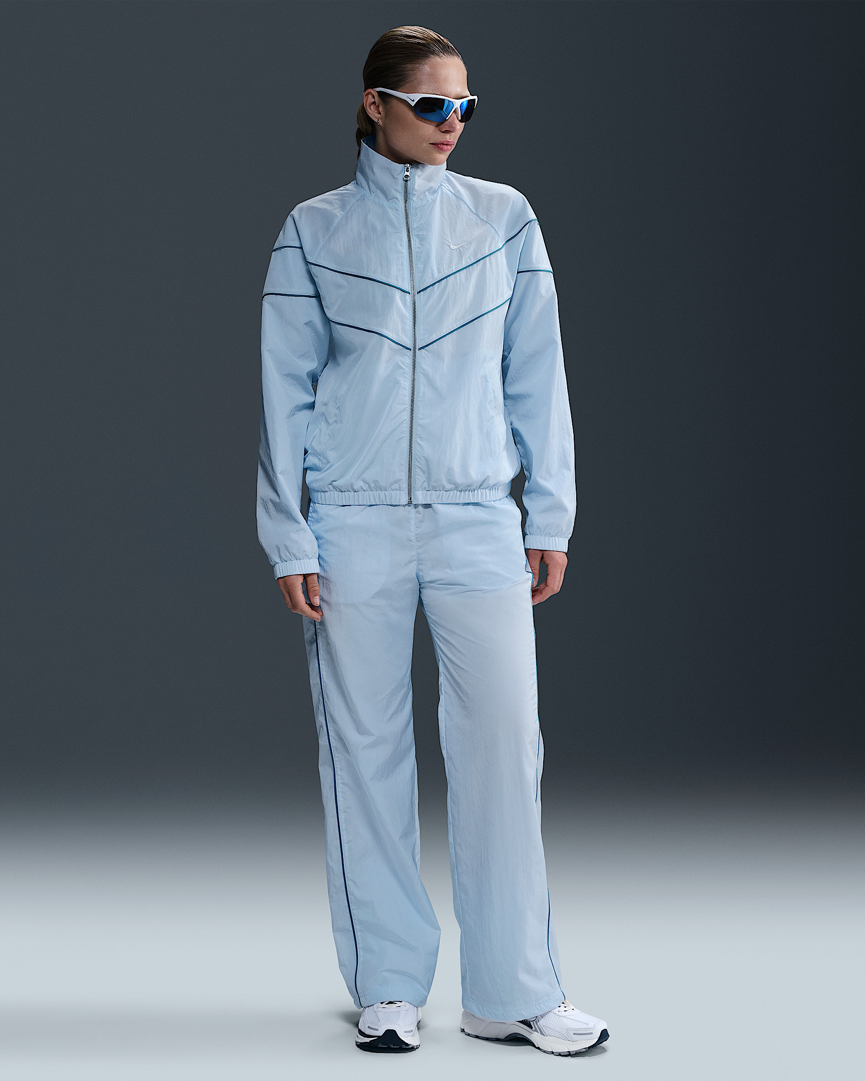 Nike Windrunner Women's Loose UV Woven Full-Zip Jacket - 4