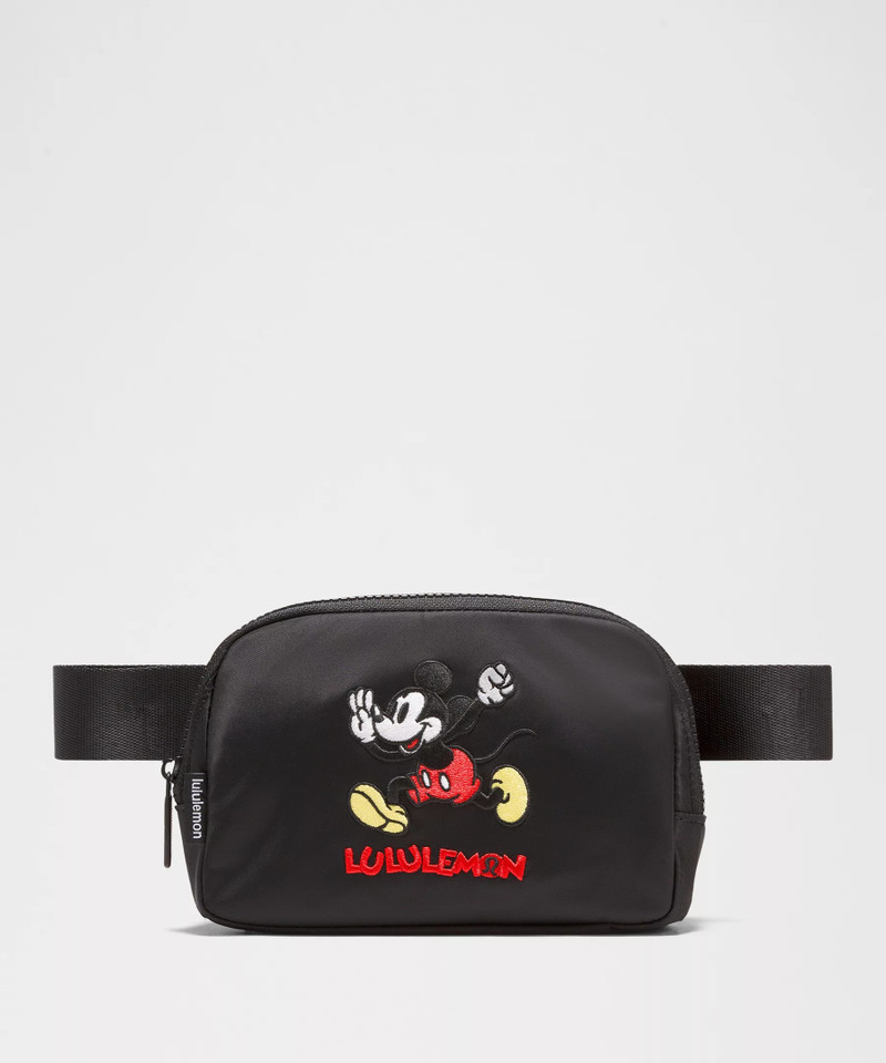Disney x lululemon *Everywhere Belt Bag Long Strap 1L Mickey in Motion 1