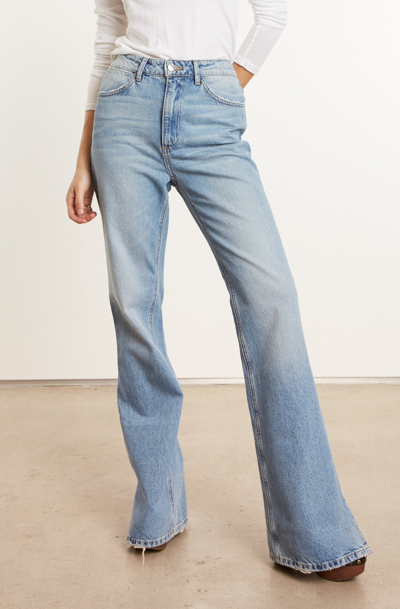 VICTORIA LOOSE STRAIGHT DENIM WITH SLIT - 3