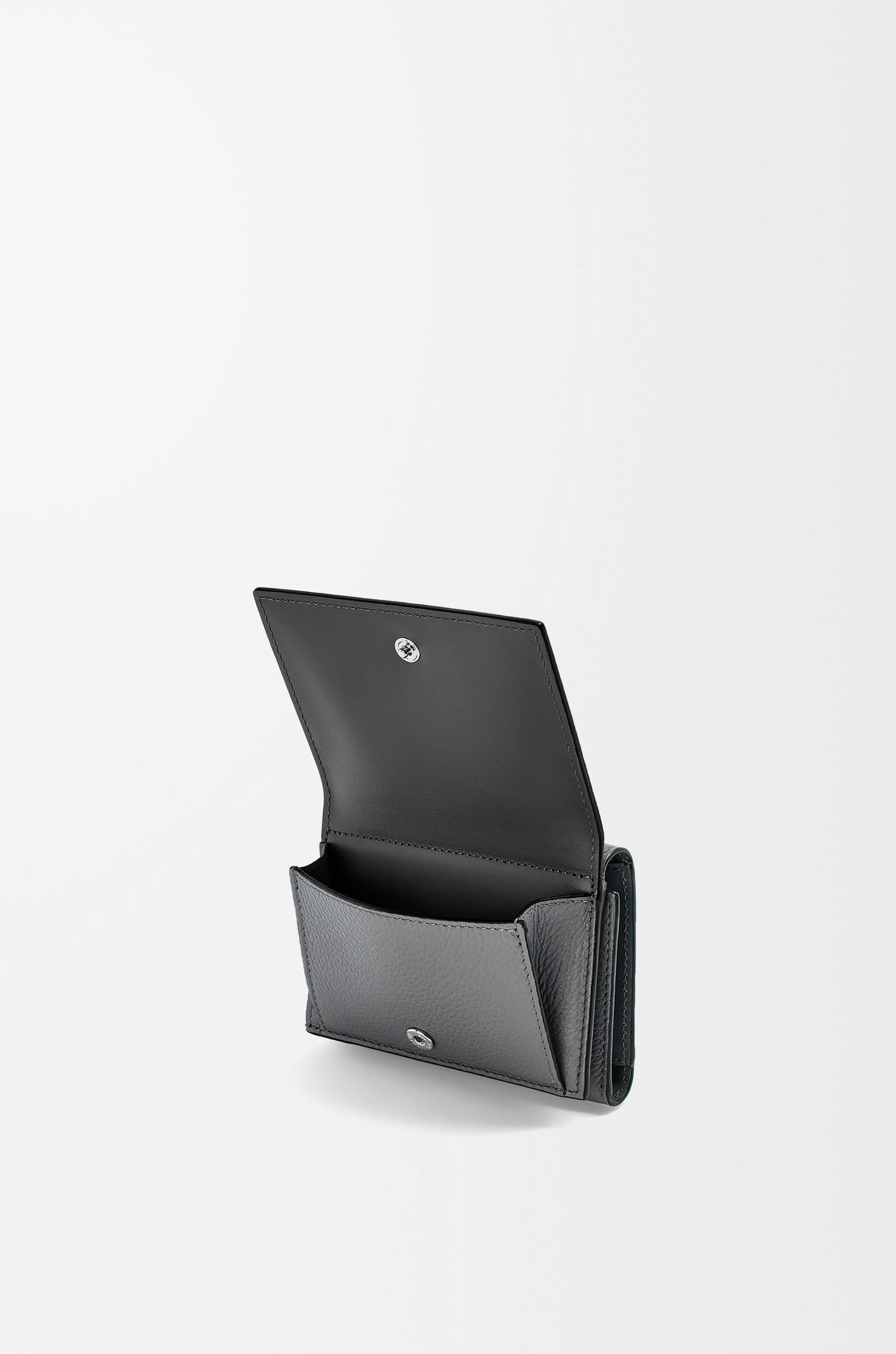 Trifold wallet in soft grained calfskin - 3