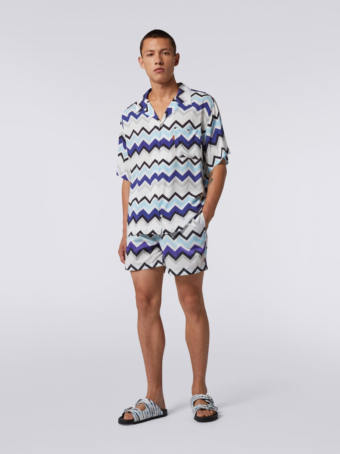Short-sleeved viscose bowling shirt - 2