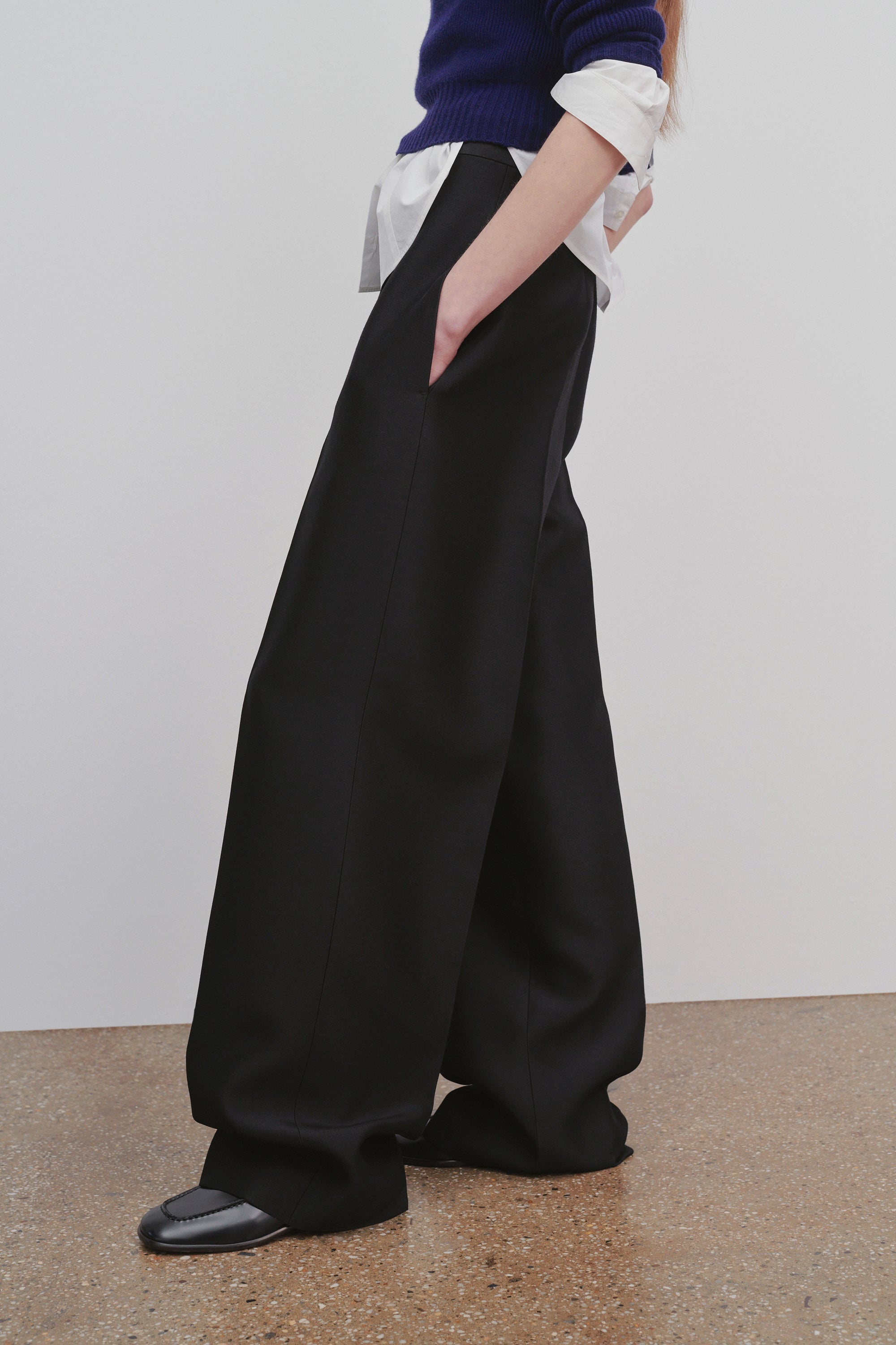 Gordon Pant in Wool and Silk - 4
