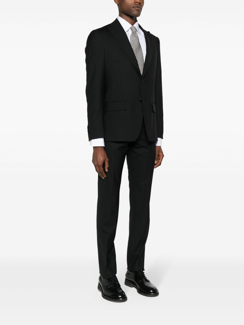 single-breasted wool suit 3