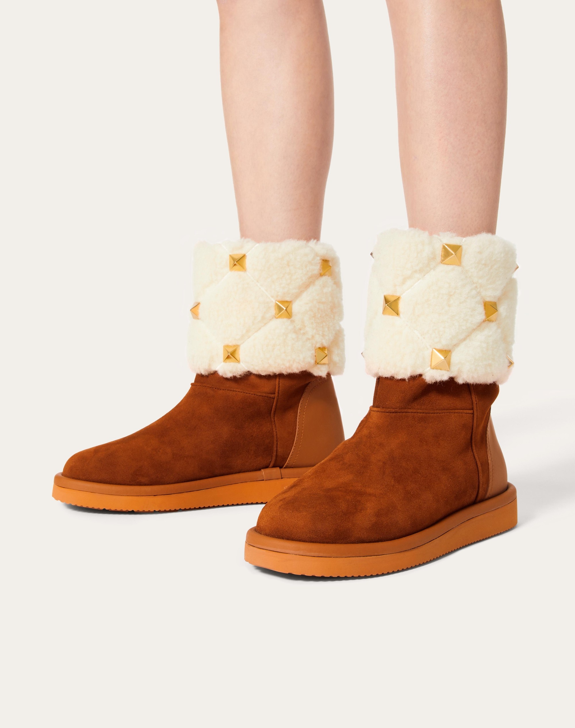 ROMAN STUD QUILTED ANKLE BOOT IN SPLIT LEATHER AND WOOL 20MM - 6
