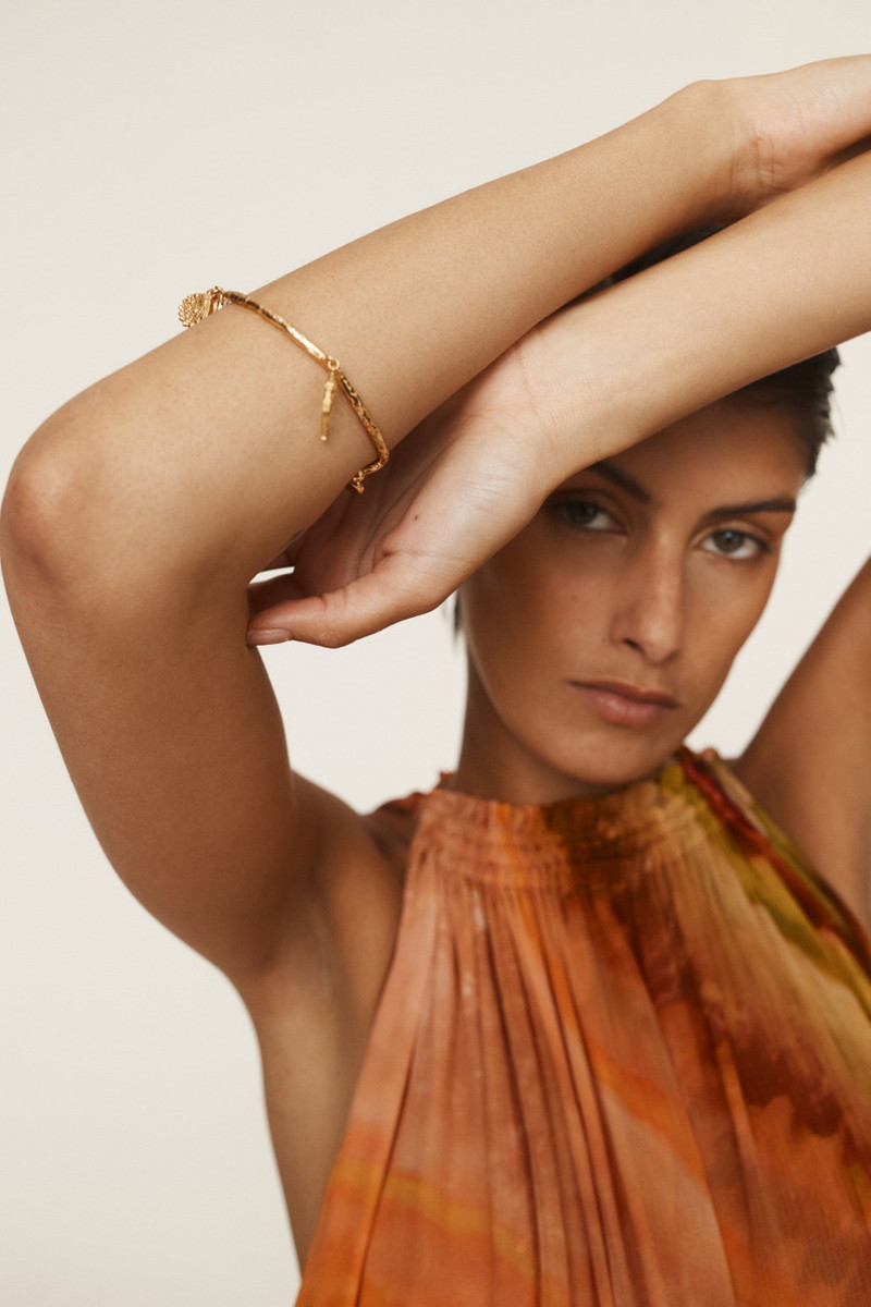 ALÉMAIS Reverie Sea Shell Charm Bangle outlook