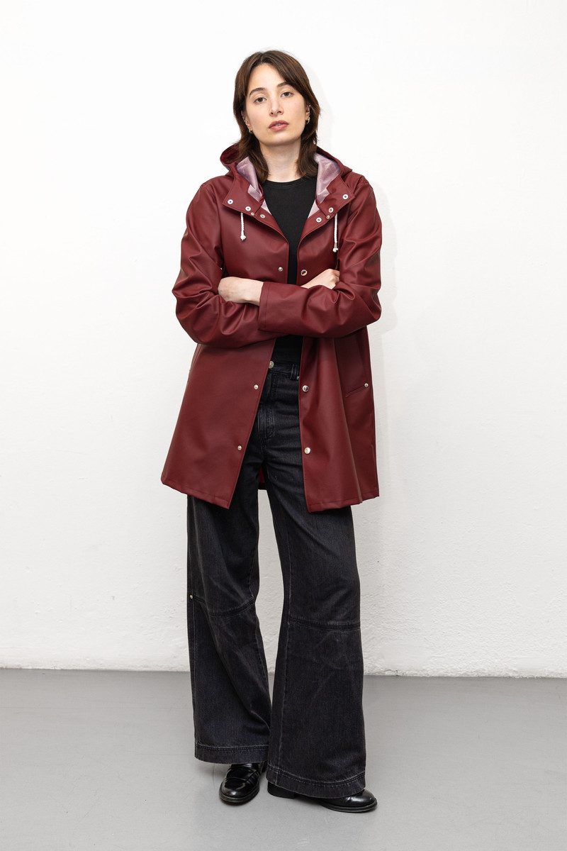 Stockholm Lightweight Raincoat Burgundy 1