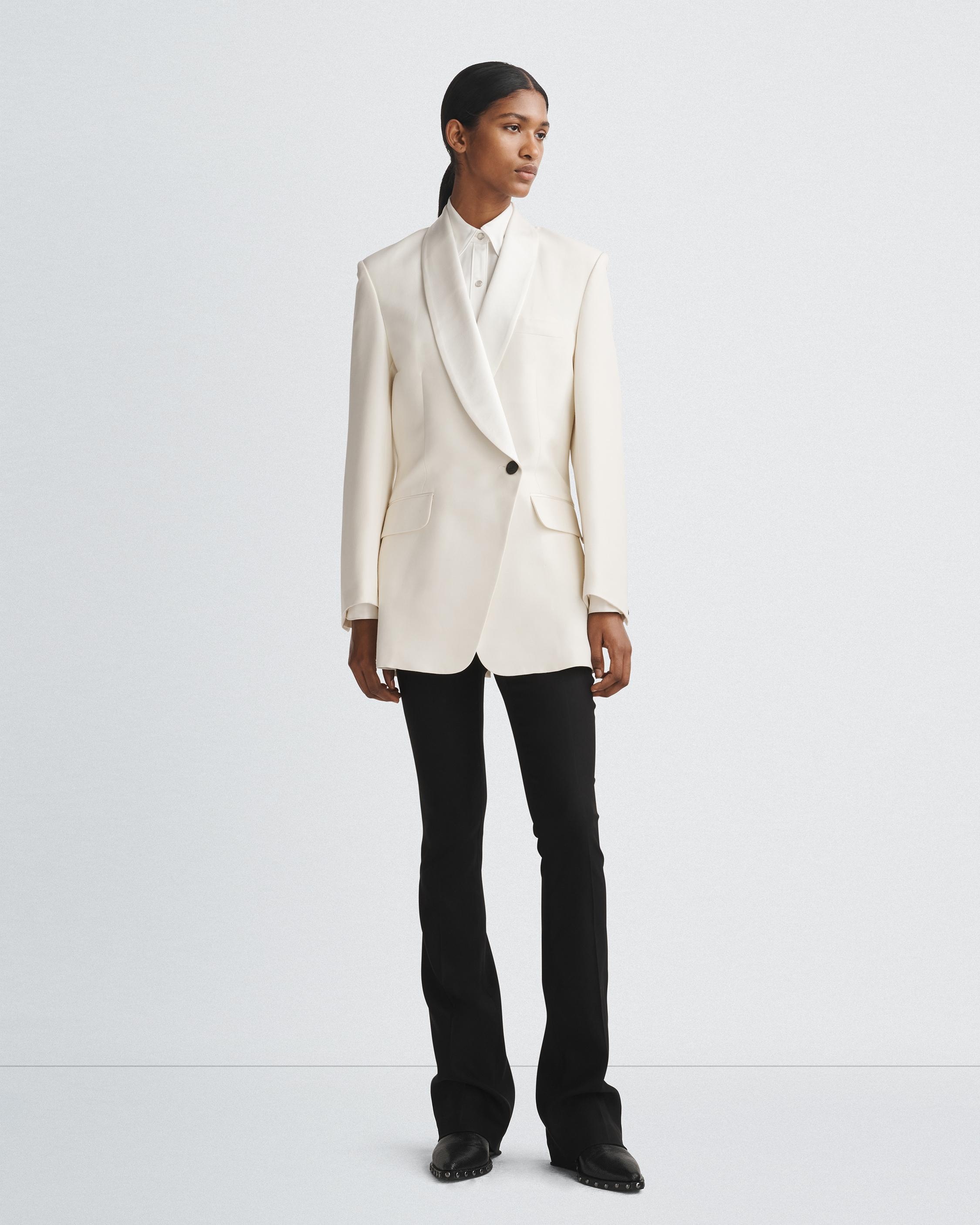Femi Wool Blazer
Relaxed Fit - 3