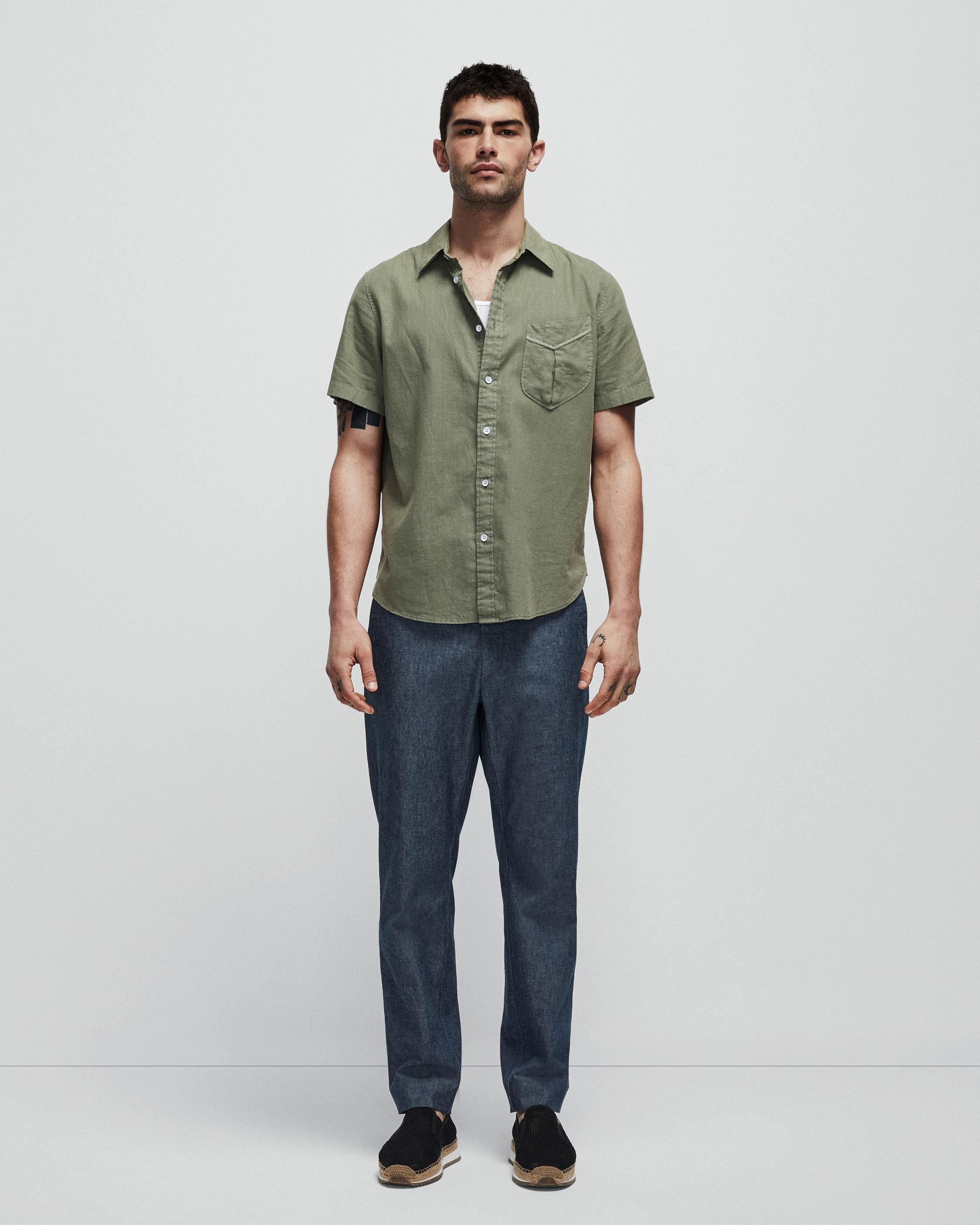 Arrow Hemp Cotton Shirt
Relaxed Fit Button Down Shirt - 2